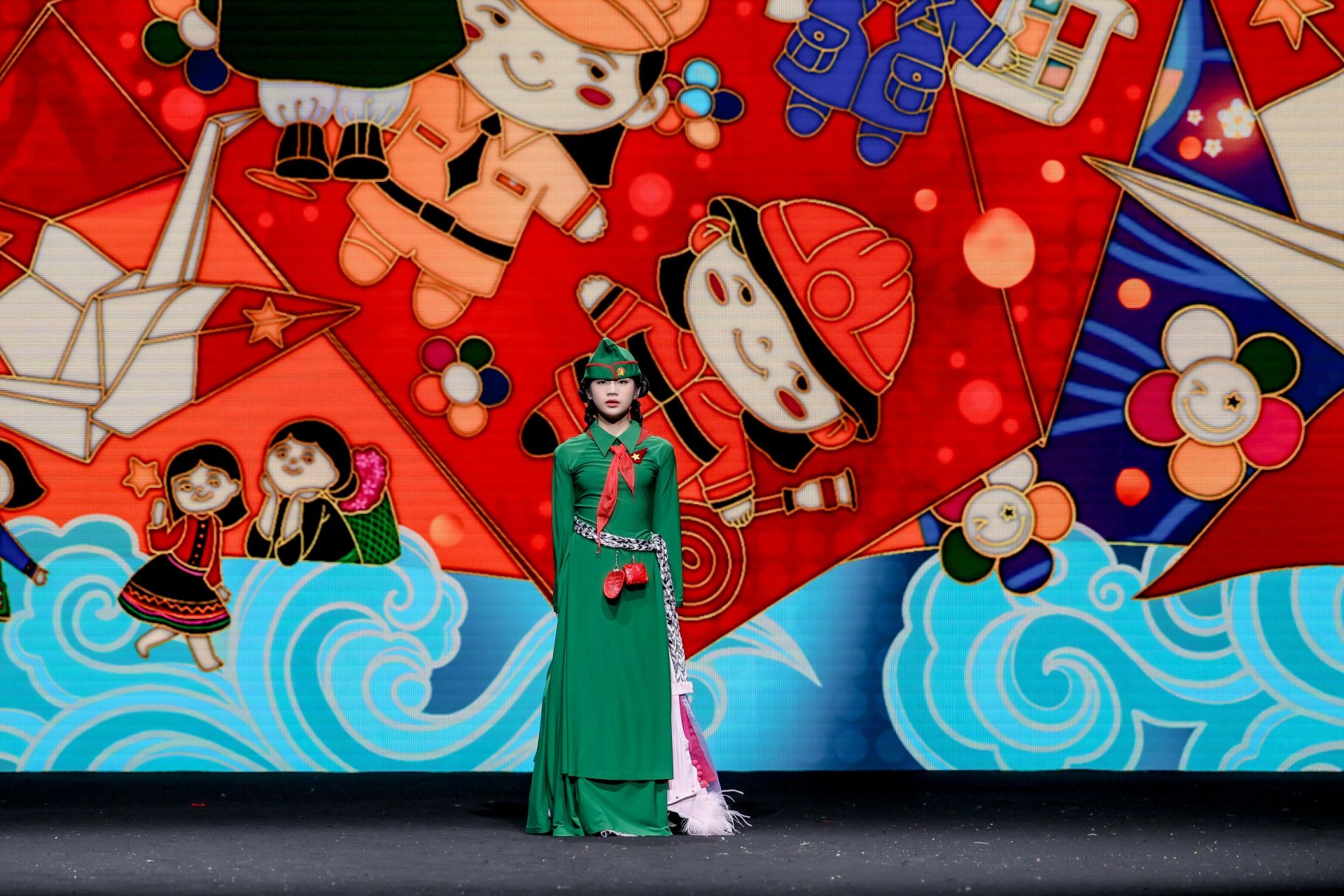 Thiết kế do An C&aacute;t Diệp thực hiện v&agrave; tr&igrave;nh diễn.