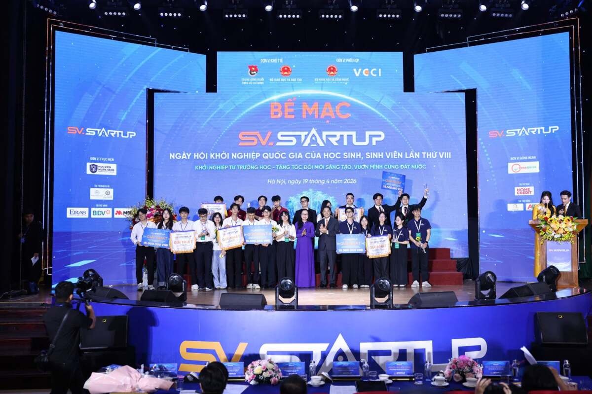 B&ocirc;̣ GD&ĐT vinh danh các dự án của học sinh, sinh vi&ecirc;n tại 