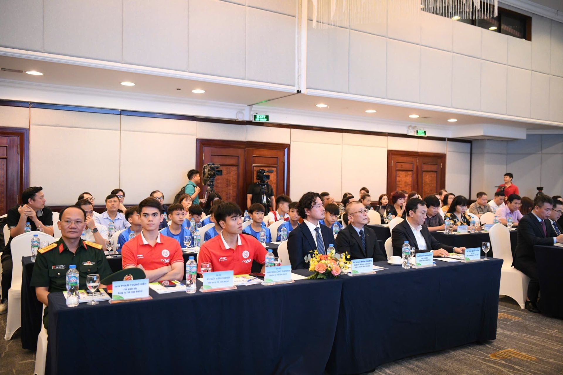 C&aacute;c đại biểu tham dự chương tr&igrave;nh họp b&aacute;o.