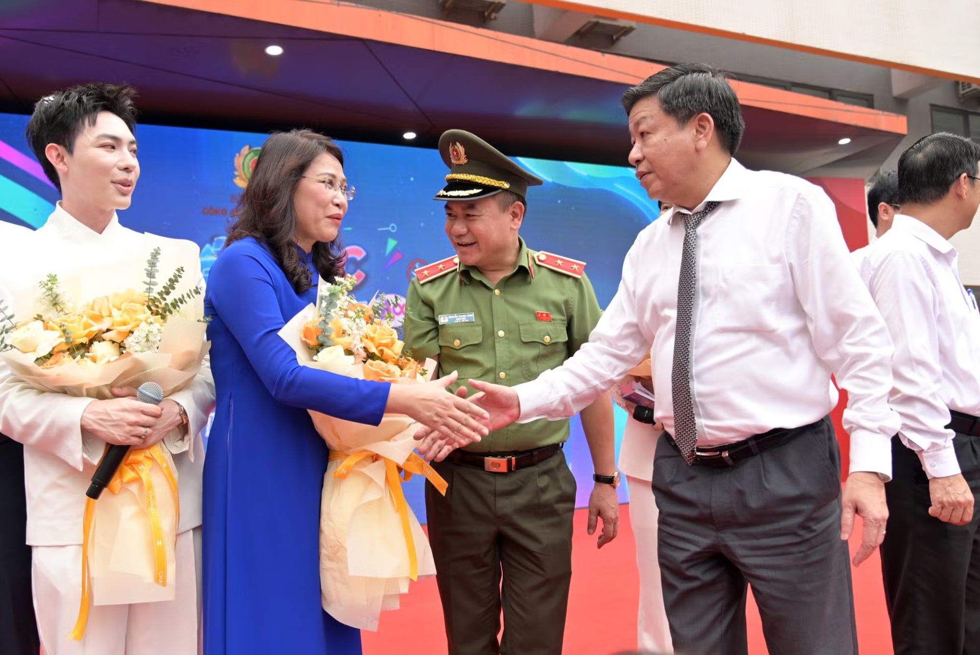 Đồng ch&iacute; Dương Đức Tuấn, Ph&oacute; Chủ tịch Thường trực UBND TP H&agrave; Nội dự sự kiện.