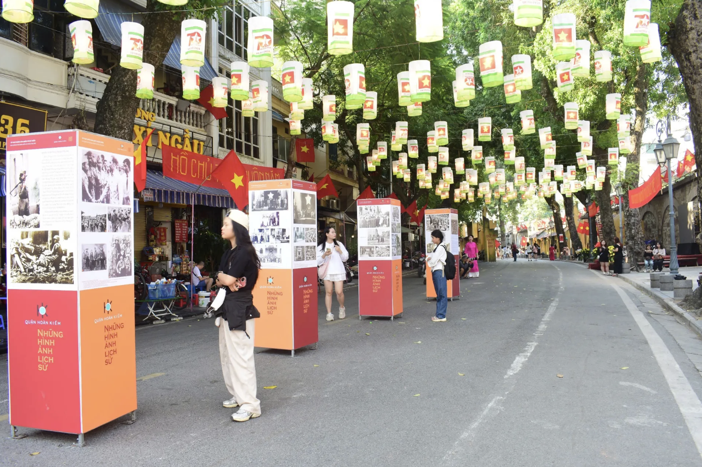 Kh&ocirc;ng gian triển l&atilde;m.