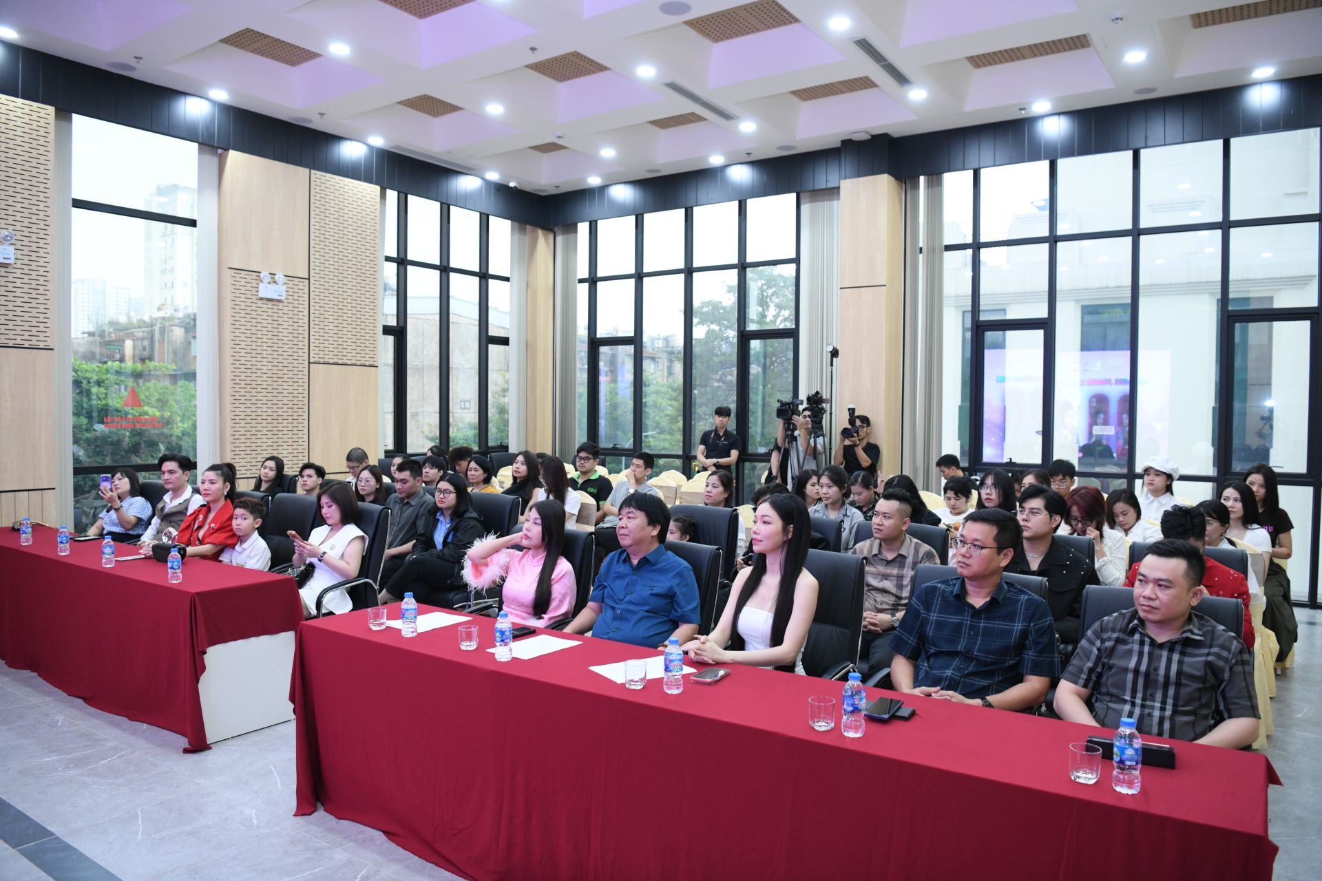 Quang cảnh chương tr&igrave;nh.