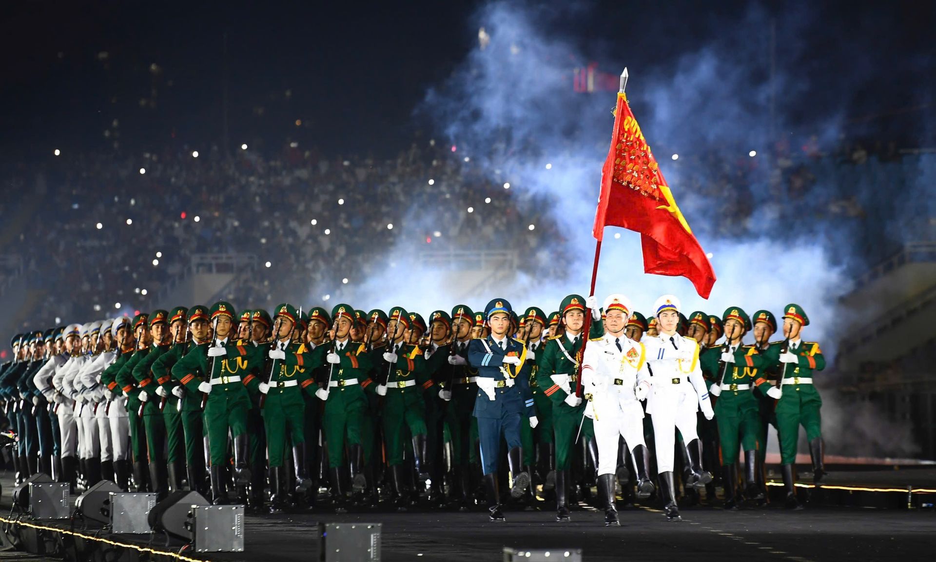 M&agrave;n thực cảnh 