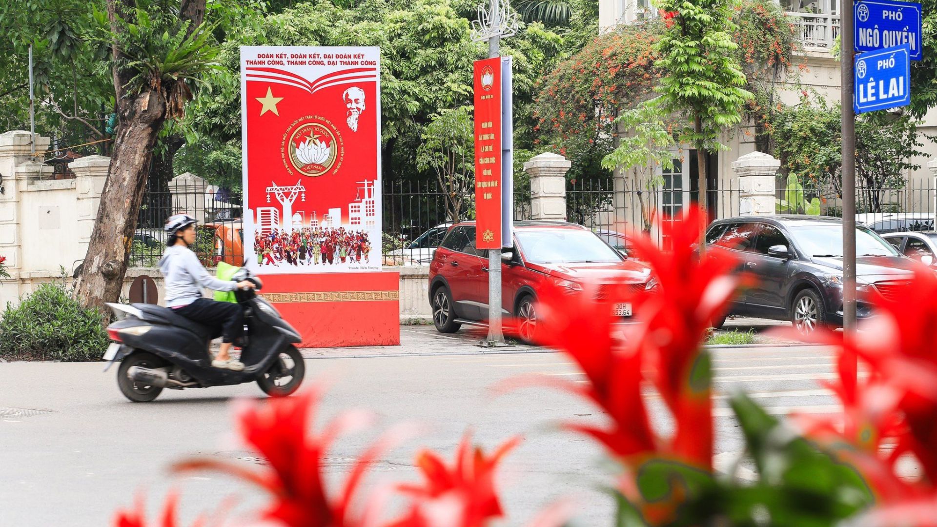 Hà Nội rực rỡ cờ hoa chào mừng Đại hội MTTQ Việt Nam lần thứ XI