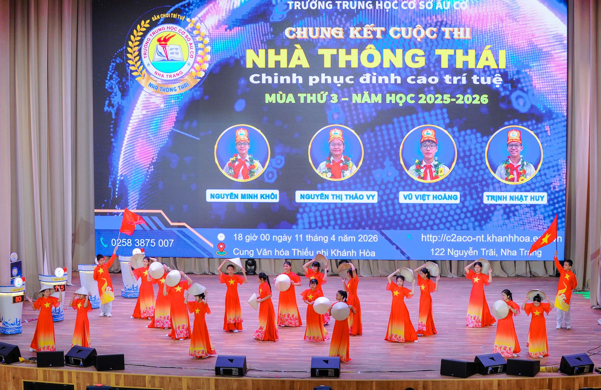Rộn r&agrave;ng c&aacute;c tiết mục văn nghệ ch&agrave;o mừng đ&ecirc;m Chung kết. 