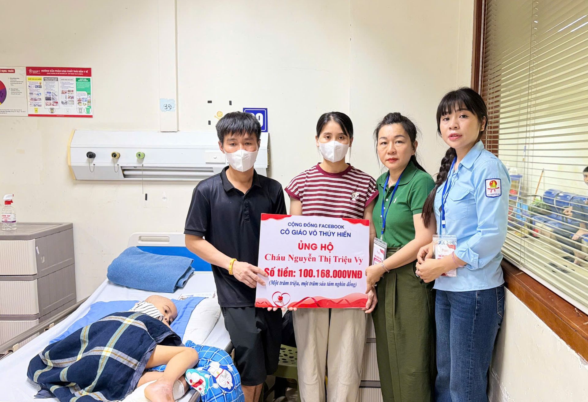 Cộng đồng bạn b&egrave; v&agrave; c&aacute;c nh&agrave; hảo t&acirc;m kết nối qua k&ecirc;nh Facebook của c&ocirc; gi&aacute;o V&otilde; Th&uacute;y Hiền &ndash; Tổng phụ tr&aacute;ch Đội Trường Tiểu học 1 Thị trấn Thạch H&agrave; &ndash; cũng đ&atilde; chung tay hỗ trợ số tiền 100.168.000 đồng.