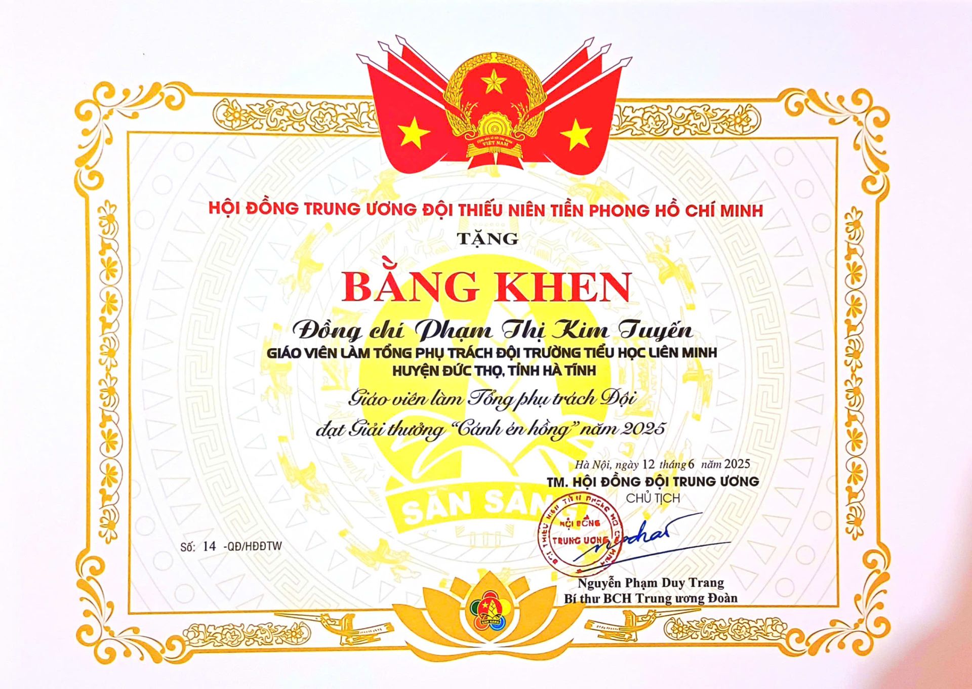 Trong nhiều năm c&ocirc;ng t&aacute;c c&ocirc; đ&atilde; c&oacute; nhiều th&agrave;nh t&iacute;ch nổi bật được c&aacute;c cấp ghi nhận