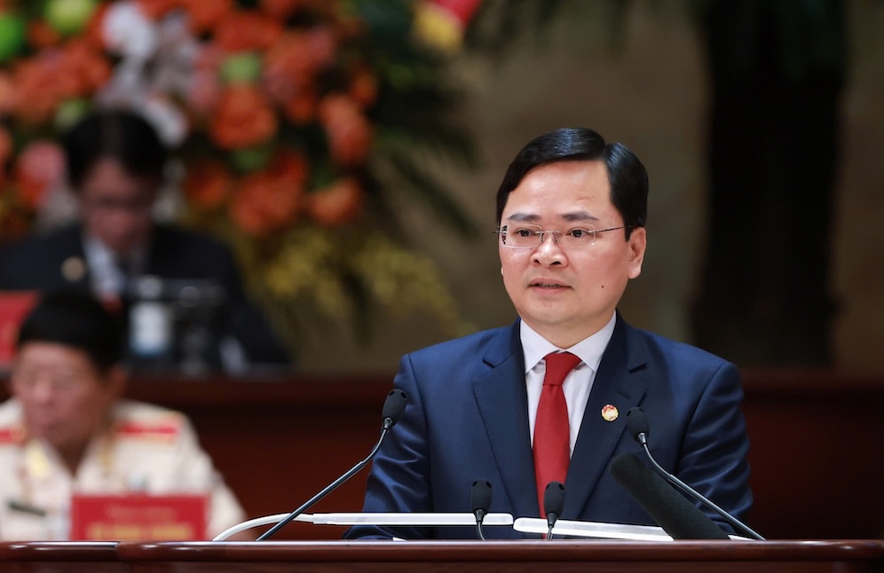 B&aacute;c Nguyễn Anh Tuấn - Ủy vi&ecirc;n Ban chấp h&agrave;nh Trung ương Đảng, Ph&oacute; Chủ tịch Ủy ban Trung ương Mặt trận Tổ quốc Việt Nam kh&oacute;a XI, Chủ tịch Tổng Li&ecirc;n đo&agrave;n Lao động Việt Nam tr&igrave;nh b&agrave;y B&aacute;o c&aacute;o tổng hợp &yacute; kiến tham luận tại Đại hội. 