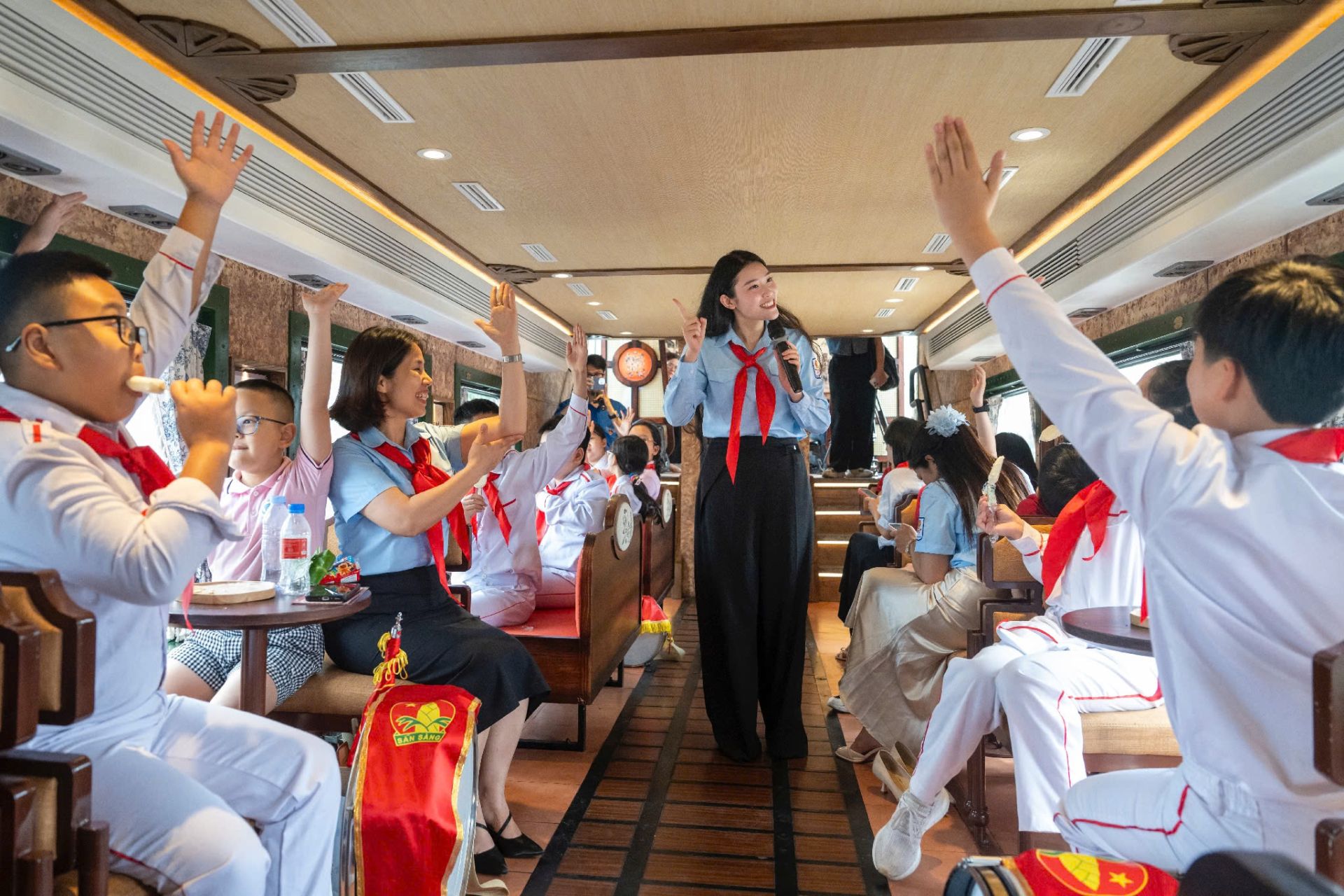 Theo Ban tổ chức, th&ocirc;ng điệp &ldquo;Tre bền-Măng vươn&rdquo; mang &yacute; nghĩa s&acirc;u sắc: &ldquo;Tre bền&rdquo; tượng trưng cho cội nguồn, bản lĩnh v&agrave; h&agrave;nh tr&igrave;nh vun đắp của c&aacute;c thế hệ đi trước; c&ograve;n &ldquo;Măng vươn&rdquo; thể hiện sự tiếp nối, kh&aacute;t vọng trưởng th&agrave;nh v&agrave; niềm tin v&agrave;o thế hệ trẻ h&ocirc;m nay v&agrave; mai sau.