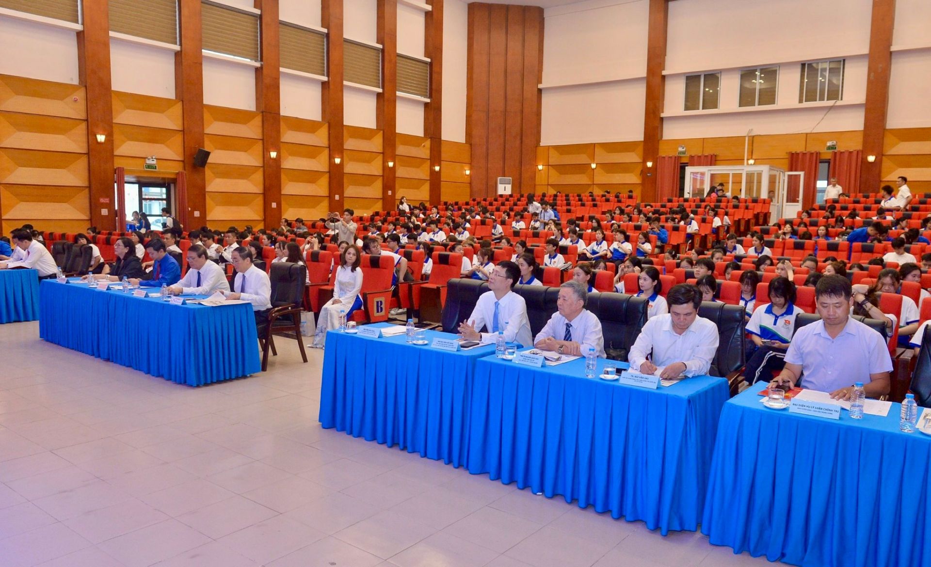 C&aacute;c đại biểu tham dự hội thảo.