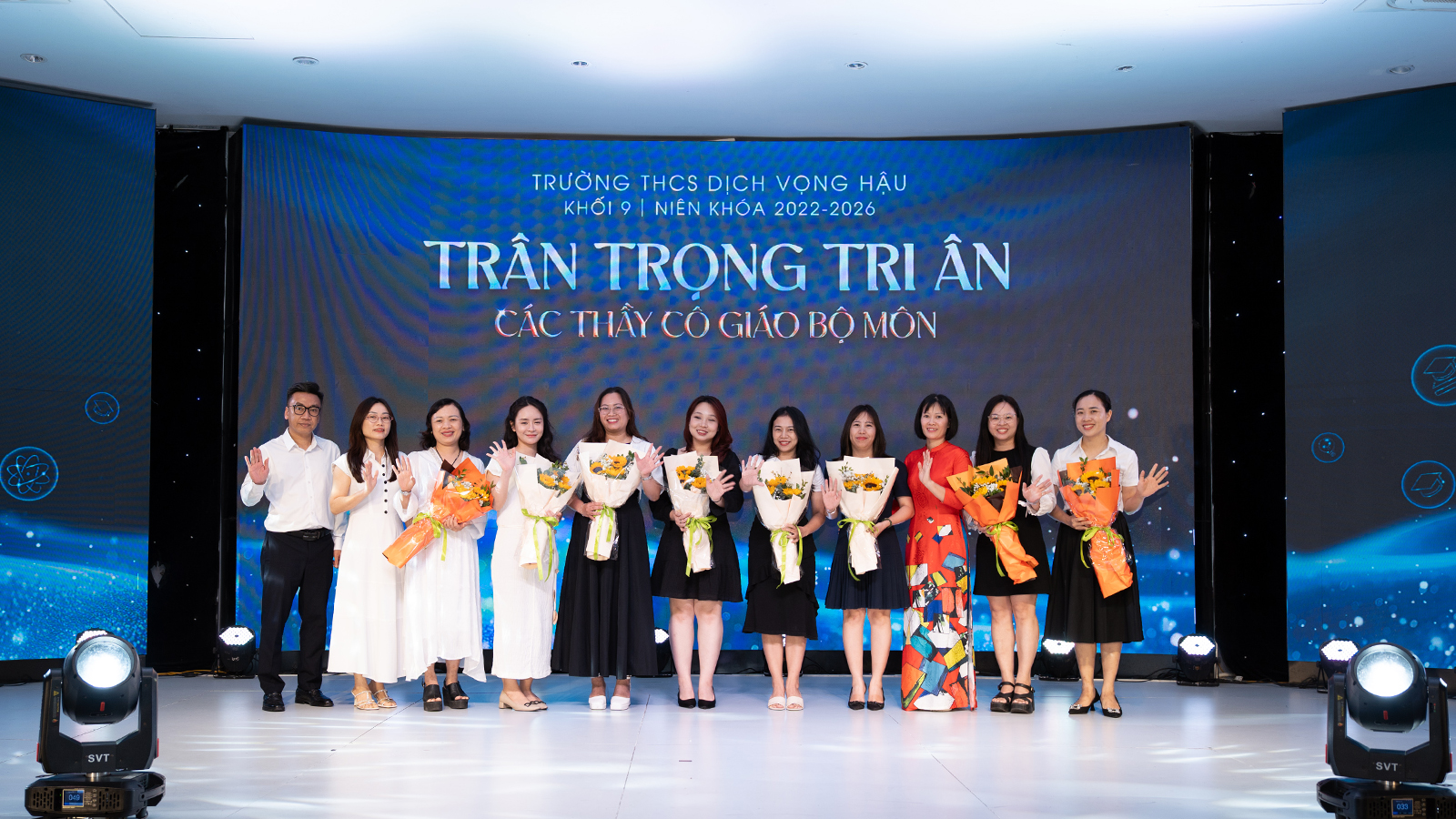 Ban phụ huynh c&aacute;c lớp tri &acirc;n c&aacute;c thầy c&ocirc; gi&aacute;o vi&ecirc;n bộ m&ocirc;n.