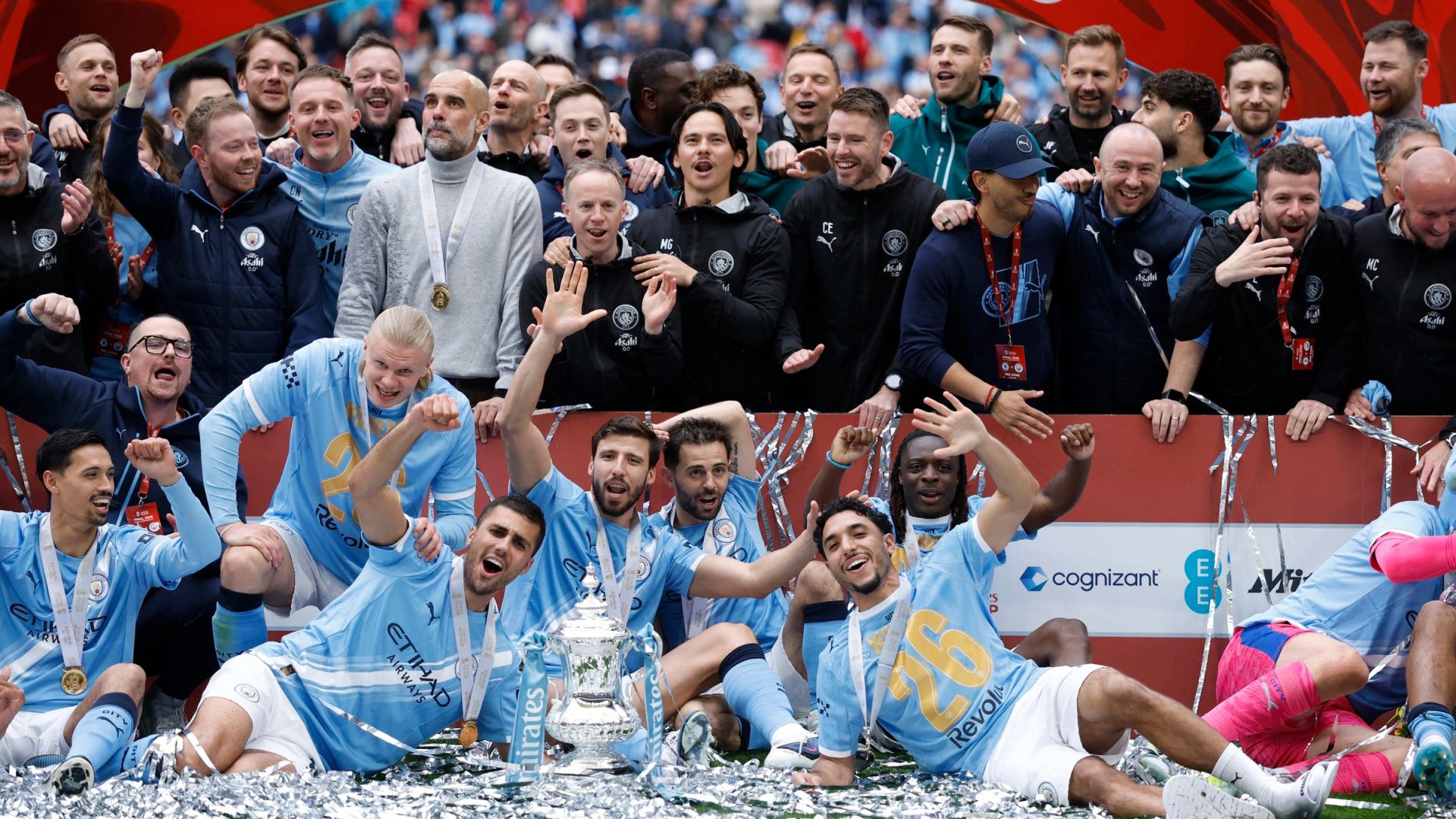 Semenyo ghi siêu phẩm giúp Man City vô địch Cup FA