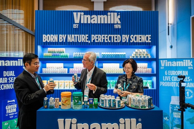 Sữa tươi Vinamilk Green Farm c&oacute; mặt tại Hội nghị sữa to&agrave;n cầu 2025.
