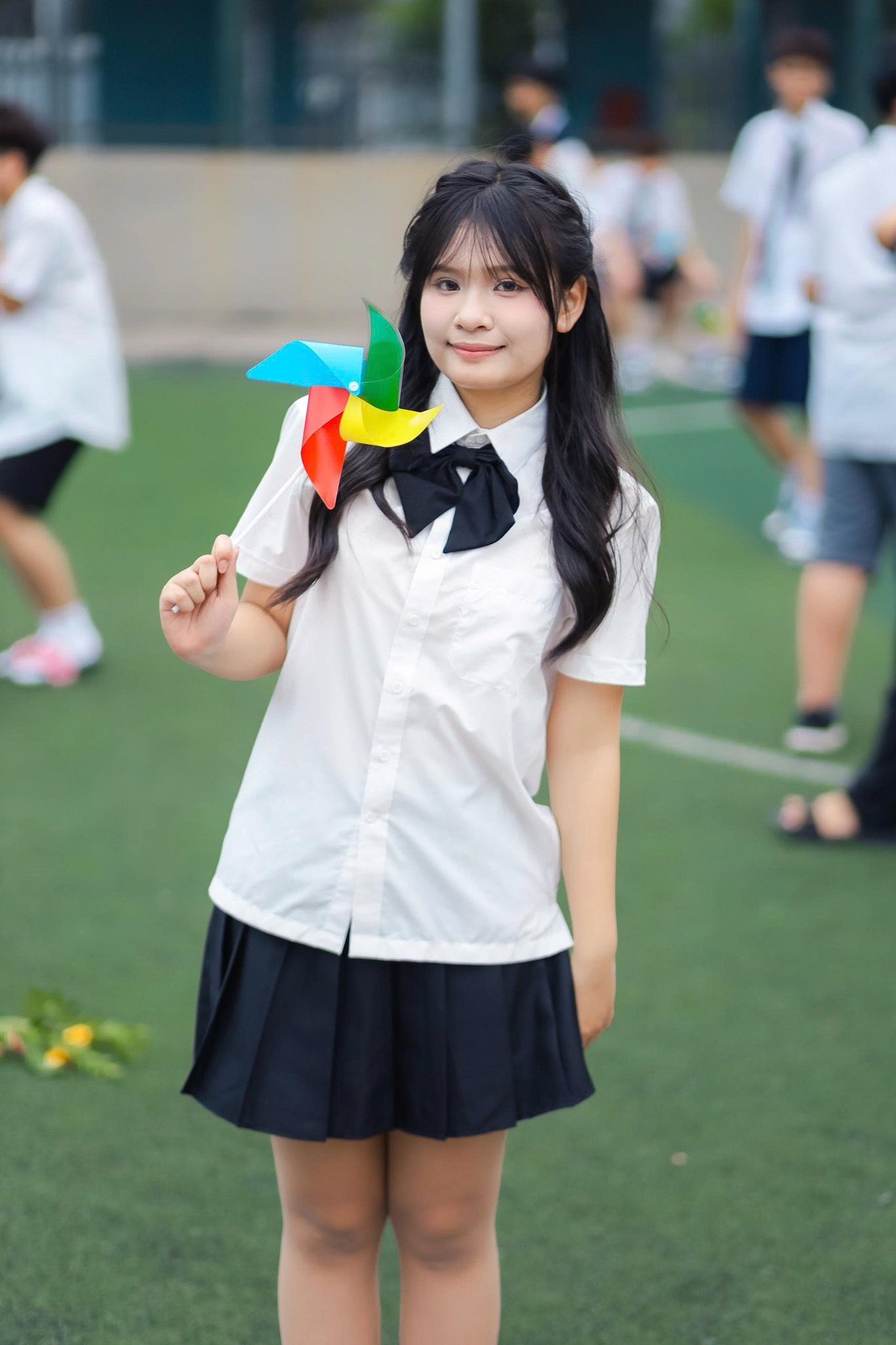 ụ cười rạng rỡ của bạn Lưu Nguyễn Thi&ecirc;n Hương - chủ nh&acirc;n giải Nh&igrave; Cuộc thi Viết thư Quốc tế UPU lần thứ 55.