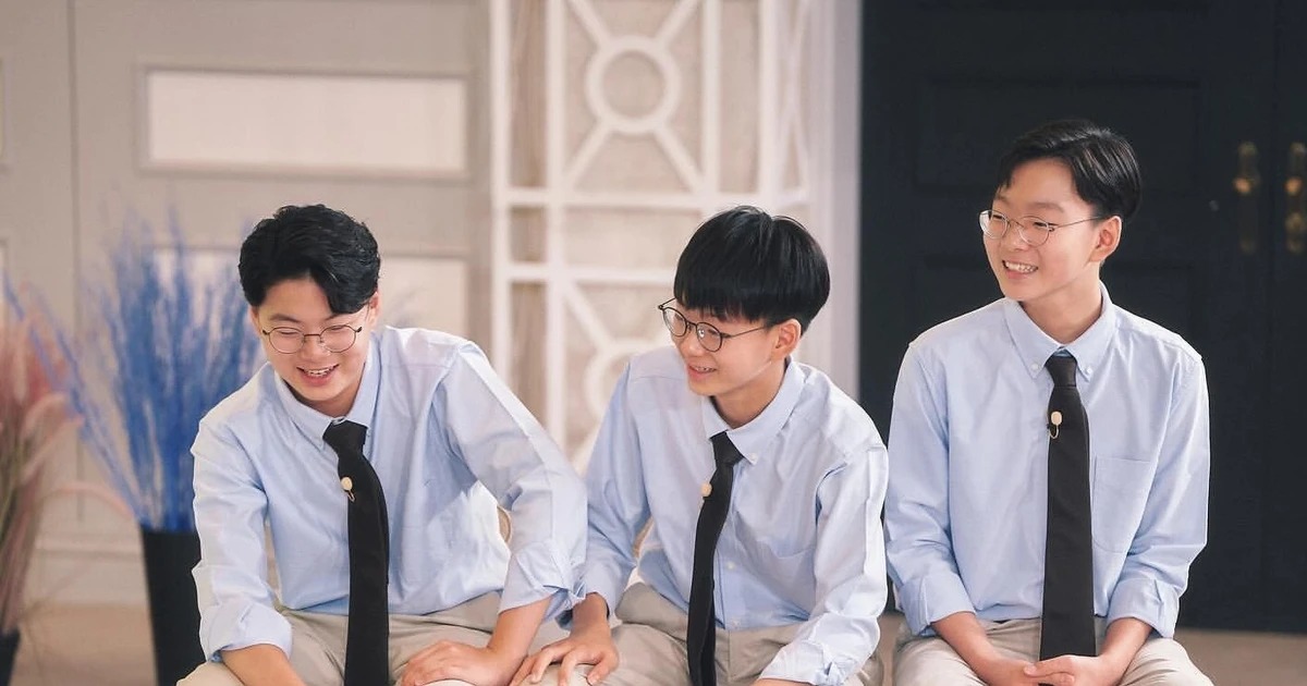 Bộ ba Daehan - Minguk - Manse thay đổi tính cách ở tuổi dậy thì