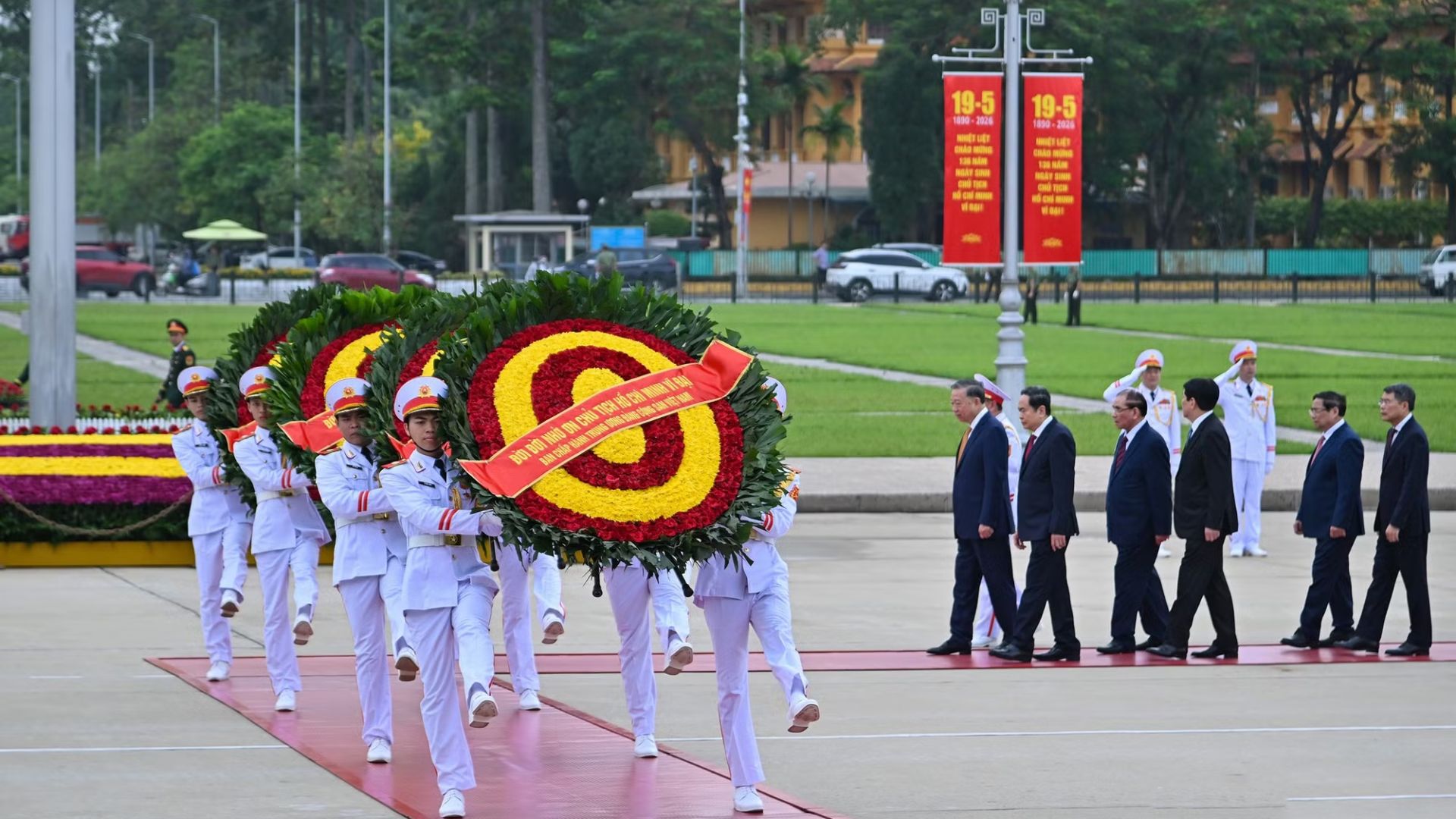 Các bác Lãnh đạo, nguyên lãnh đạo Đảng, Nhà nước vào Lăng viếng Chủ tịch Hồ Chí Minh