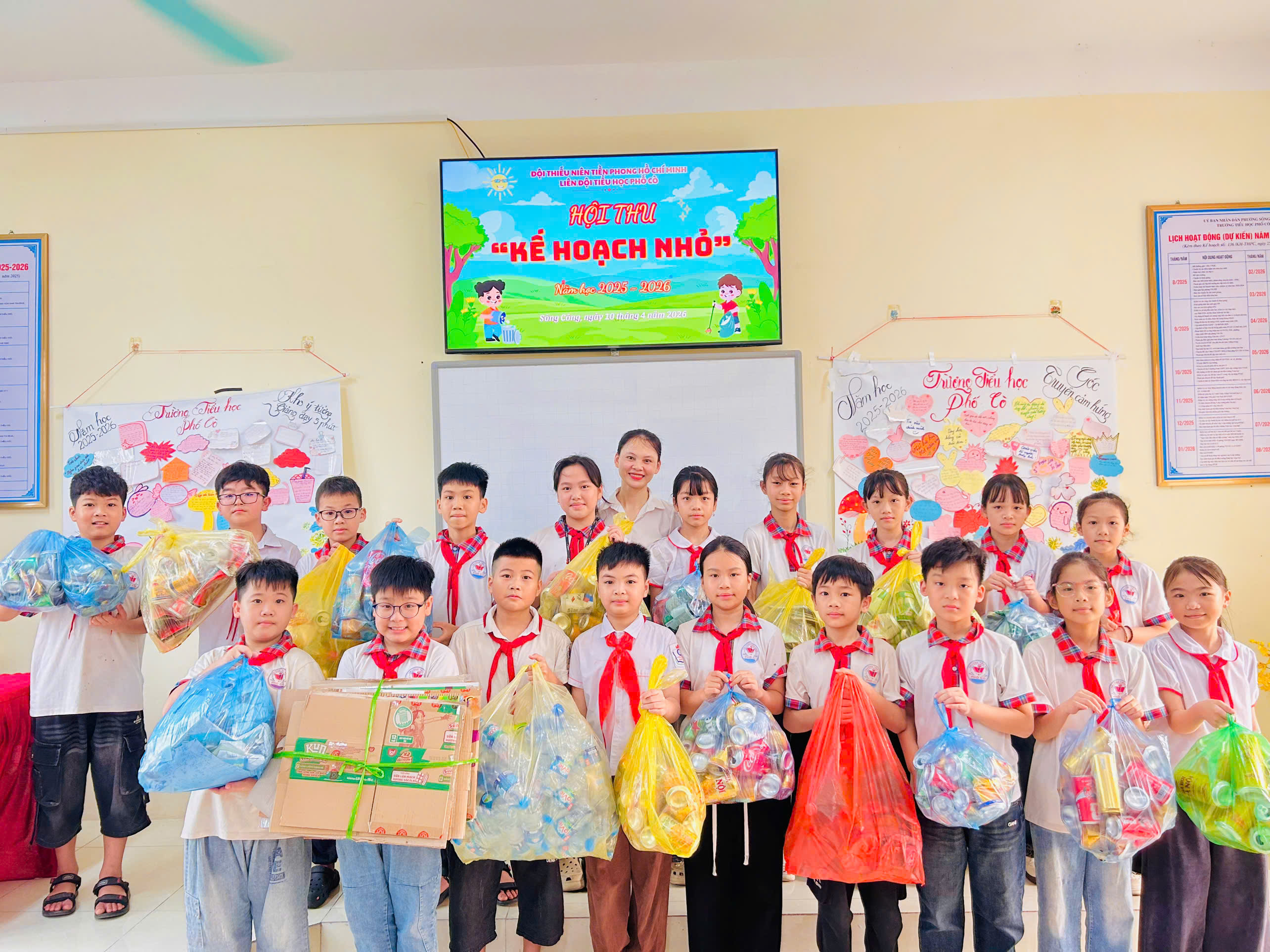 C&aacute;c bạn Đội vi&ecirc;n của Li&ecirc;n Đội Tiểu học Phố C&ograve; t&iacute;ch cực tham gia phong tr&agrave;o &ldquo;Kế hoạch nhỏ&rdquo;. 