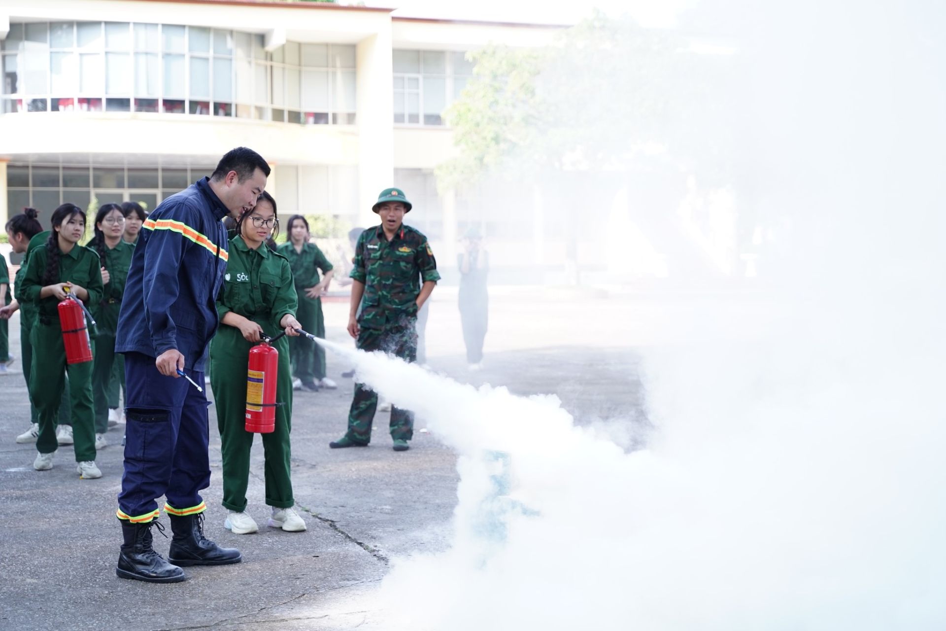 Trang bị kiến thức v&agrave; kỹ năng ph&ograve;ng tr&aacute;nh tai nạn gi&uacute;p học sinh tự bảo vệ m&igrave;nh trong cuộc sống hằng ng&agrave;y. 