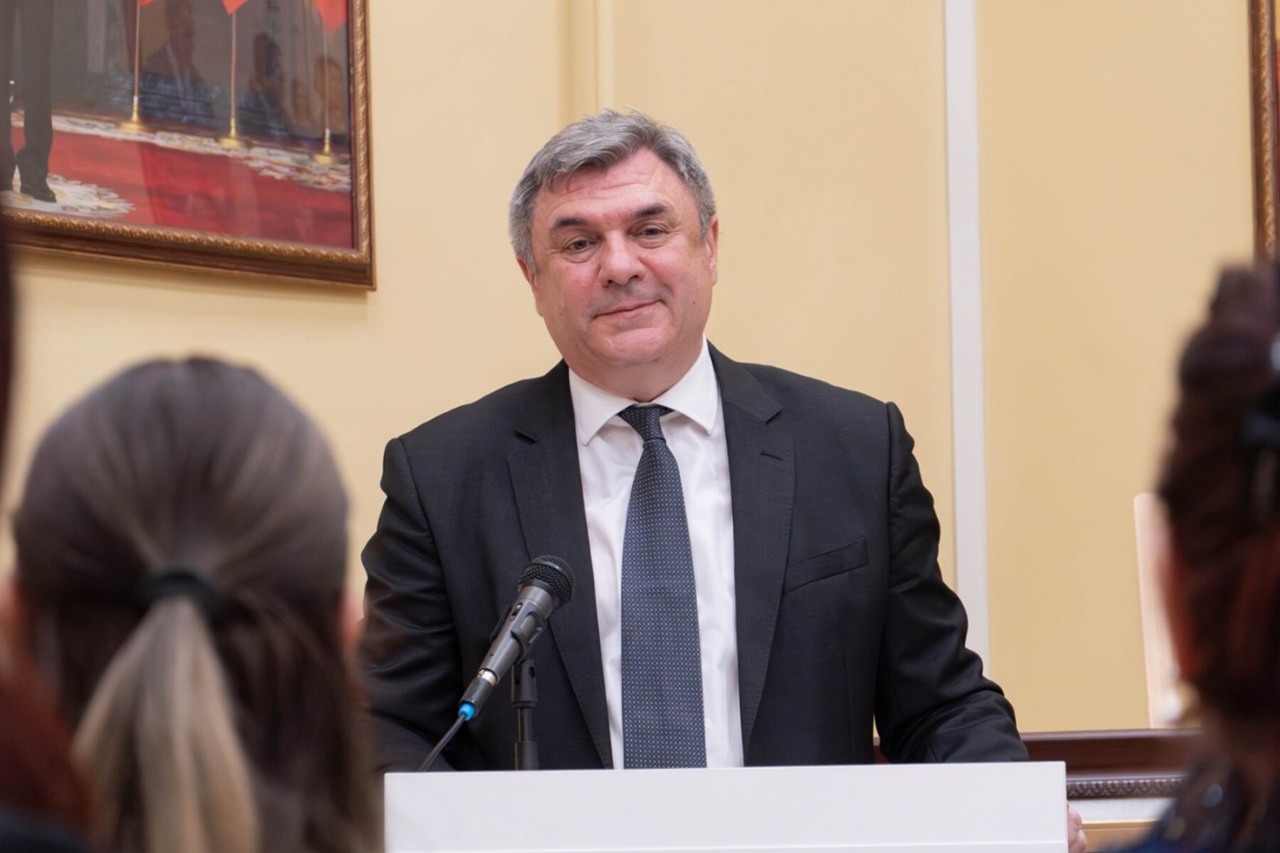 &Ocirc;ng Vyacheslav Kalganov - Ph&oacute; Chủ tịch Uỷ ban Đối ngoại St. Petersburg ph&aacute;t biểu tại buổi lễ. Nguồn: Đại học Sư phạm Quốc gia Herzen.