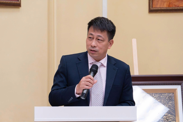 TS. Phạm Vĩnh Th&aacute;i - Tổng bi&ecirc;n tập NXBGDVN ph&aacute;t biểu tại buổi lễ. Nguồn: Đại học Sư phạm Quốc gia Herzen.