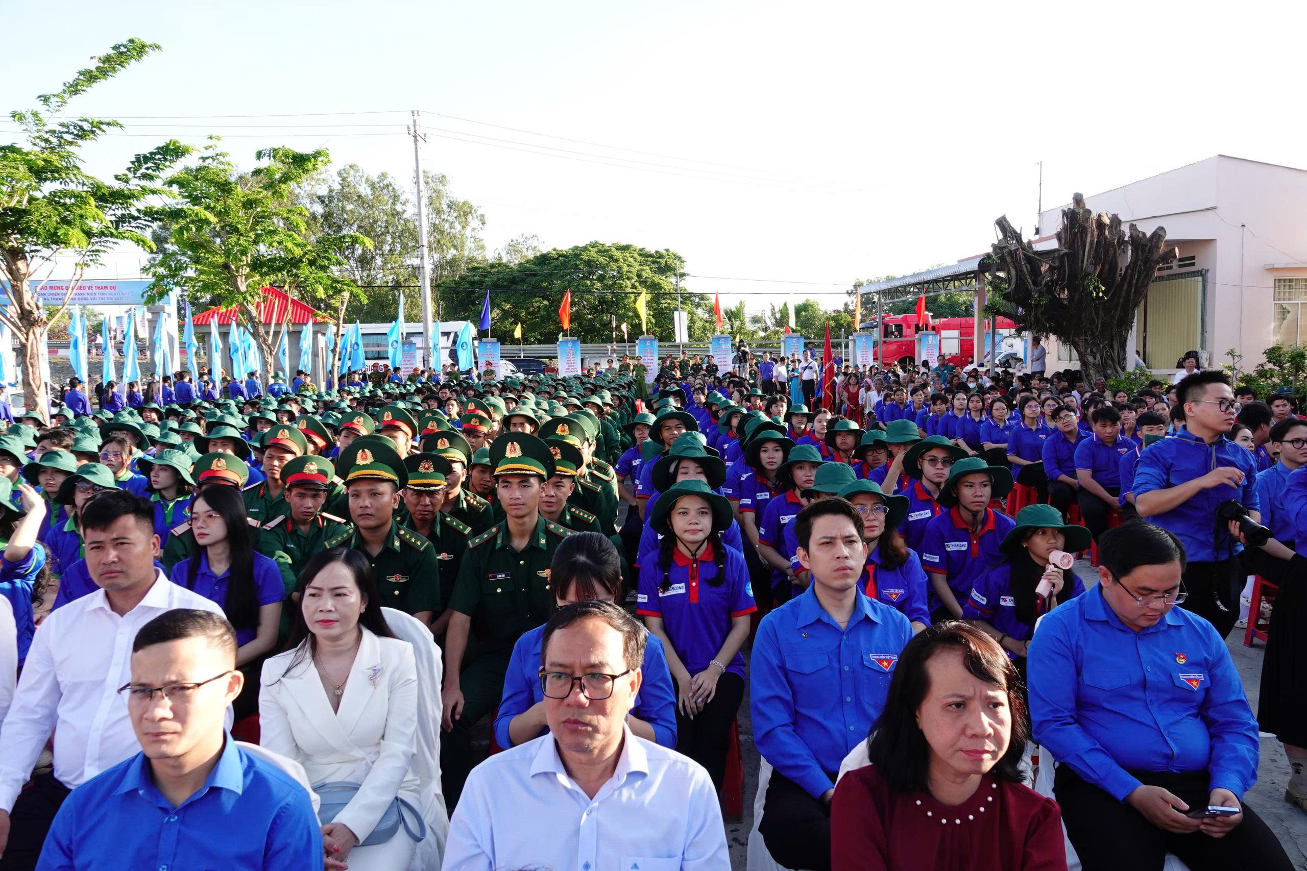 Kh&ocirc;ng kh&iacute; lễ ra qu&acirc;n chiến dịch tại x&atilde; Ba Ch&uacute;c, An Giang - địa phương tiếp gi&aacute;p bi&ecirc;n giới Campuchia.