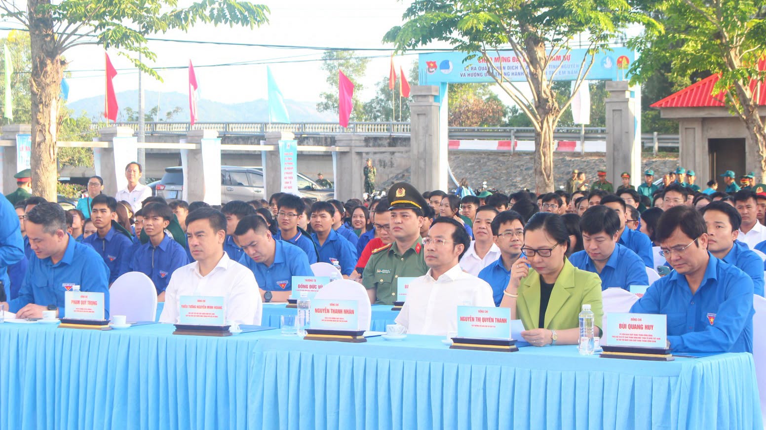C&aacute;c đại biểu tham dự Lễ ra qu&acirc;n.