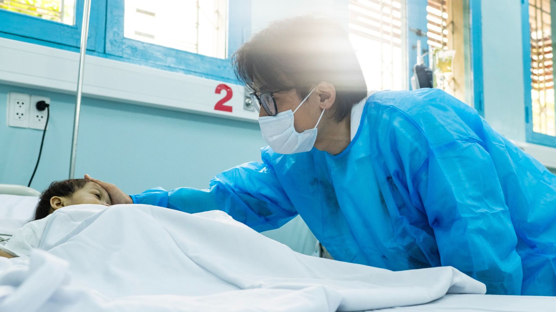 Ca sĩ Hà Anh Tuấn hỗ trợ chi phí ghép gan cho bệnh nhi 2 tuổi