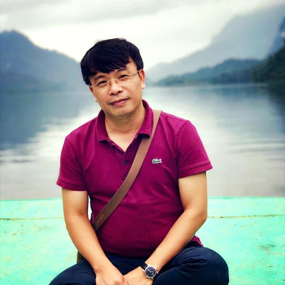 Nh&agrave; văn, nh&agrave; b&aacute;o Nguyễn Phan Khu&ecirc; - t&aacute;c giả ca kh&uacute;c M&ecirc;nh mang ng&atilde; bước th&aacute;ng Năm, người c&oacute; hơn 30 năm gắn b&oacute; với c&ocirc;ng t&aacute;c chăm s&oacute;c, gi&aacute;o dục thiếu nhi.