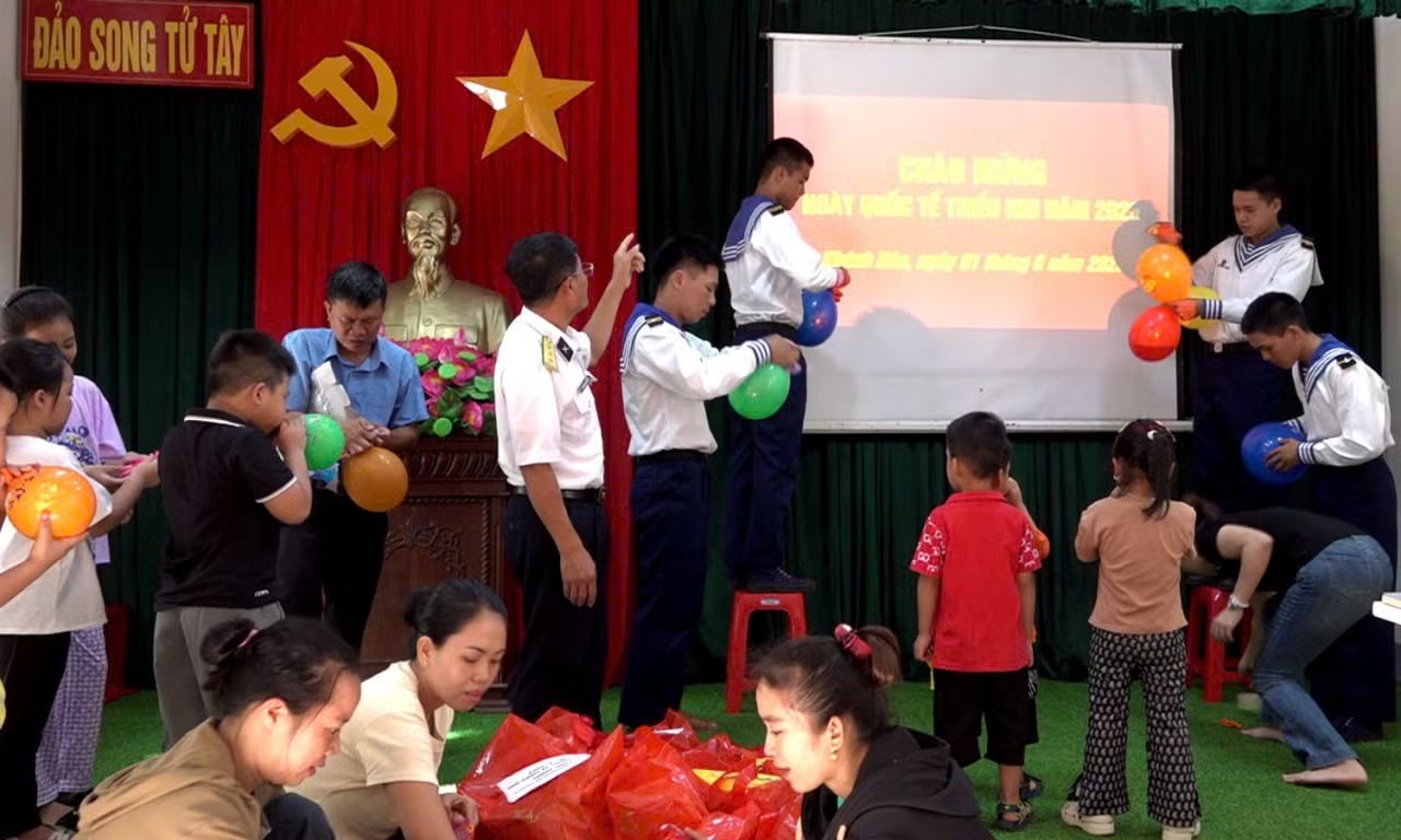 Ph&ograve;ng tổ chức sự kiện được chuẩn bị chu đ&aacute;o nhằm tạo s&acirc;n chơi bổ &iacute;ch, gi&uacute;p c&aacute;c ch&aacute;u c&oacute; một ng&agrave;y hội vui tươi, đầm ấm. 