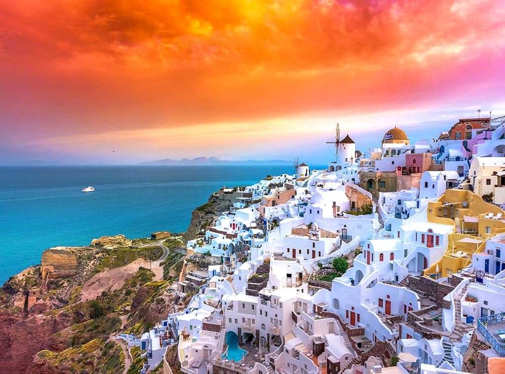 Tr&ecirc;n h&ograve;n đảo Crete của Hy Lạp c&oacute; khoảng 40 triệu c&acirc;y &ocirc; liu tươi tốt, việc t&ocirc;n vinh ẩm thực v&agrave; tr&acirc;n trọng sức khỏe lu&ocirc;n song h&agrave;nh.