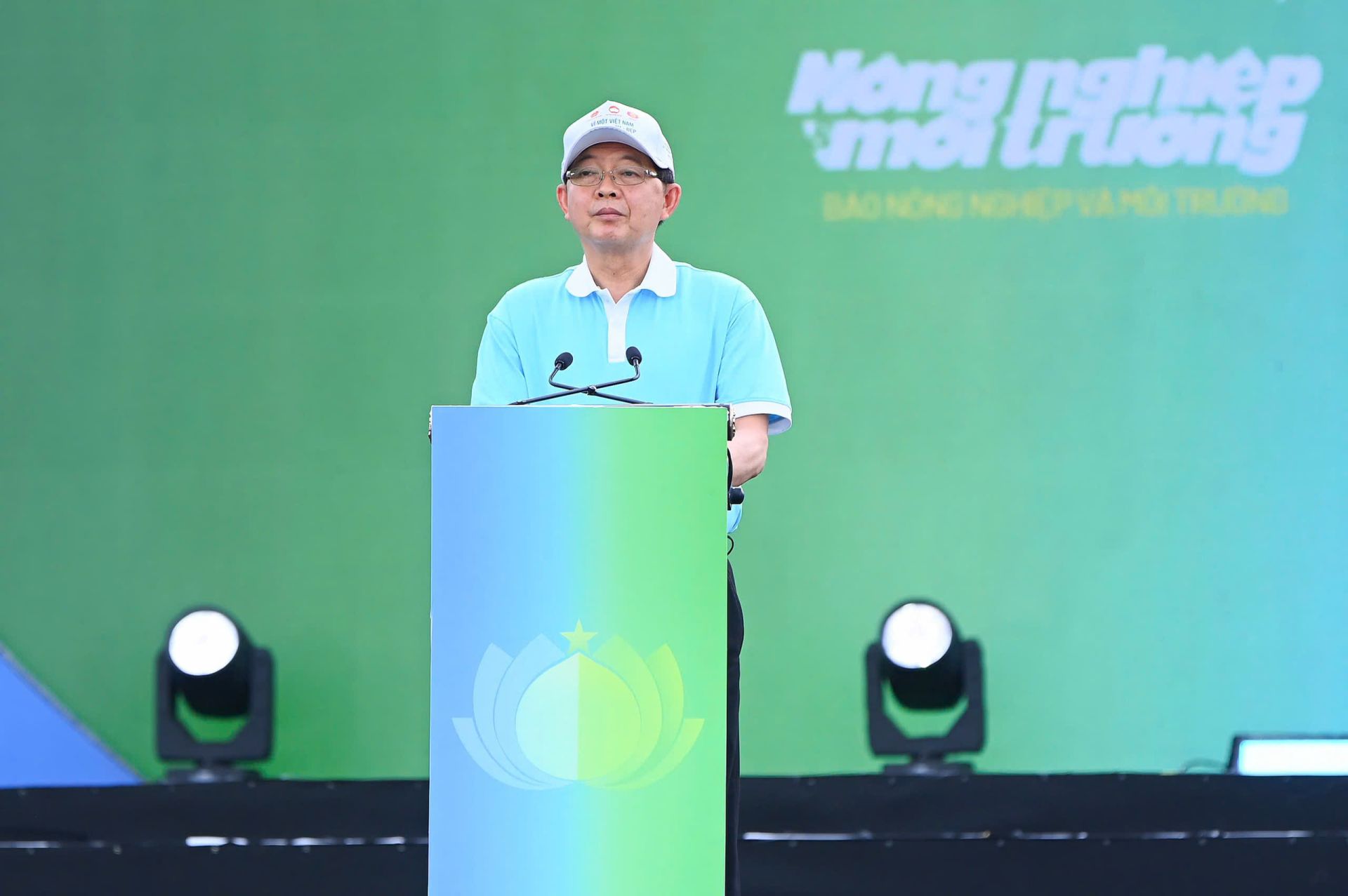 Ph&oacute; Thủ tướng Hồ Quốc Dũng đ&aacute;nh gi&aacute; cao 