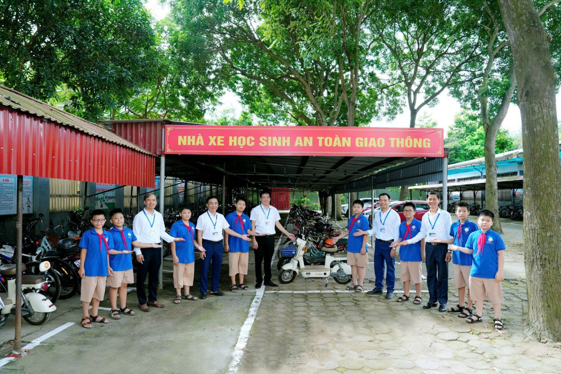 M&ocirc; h&igrave;nh cổng trường ATGT tại trường TH&THCS Trần Quốc Toản.