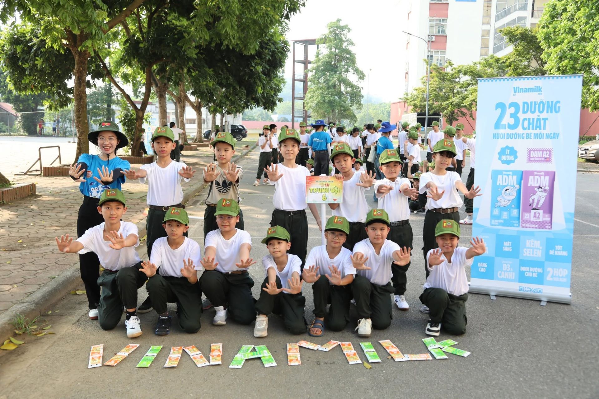 C&aacute;c học vi&ecirc;n &ldquo;Biệt đội 114&rdquo; c&ugrave;ng lan tỏa th&ocirc;ng điệp sống khỏe, năng động với sự đồng h&agrave;nh của nh&atilde;n h&agrave;ng Vinamilk.
