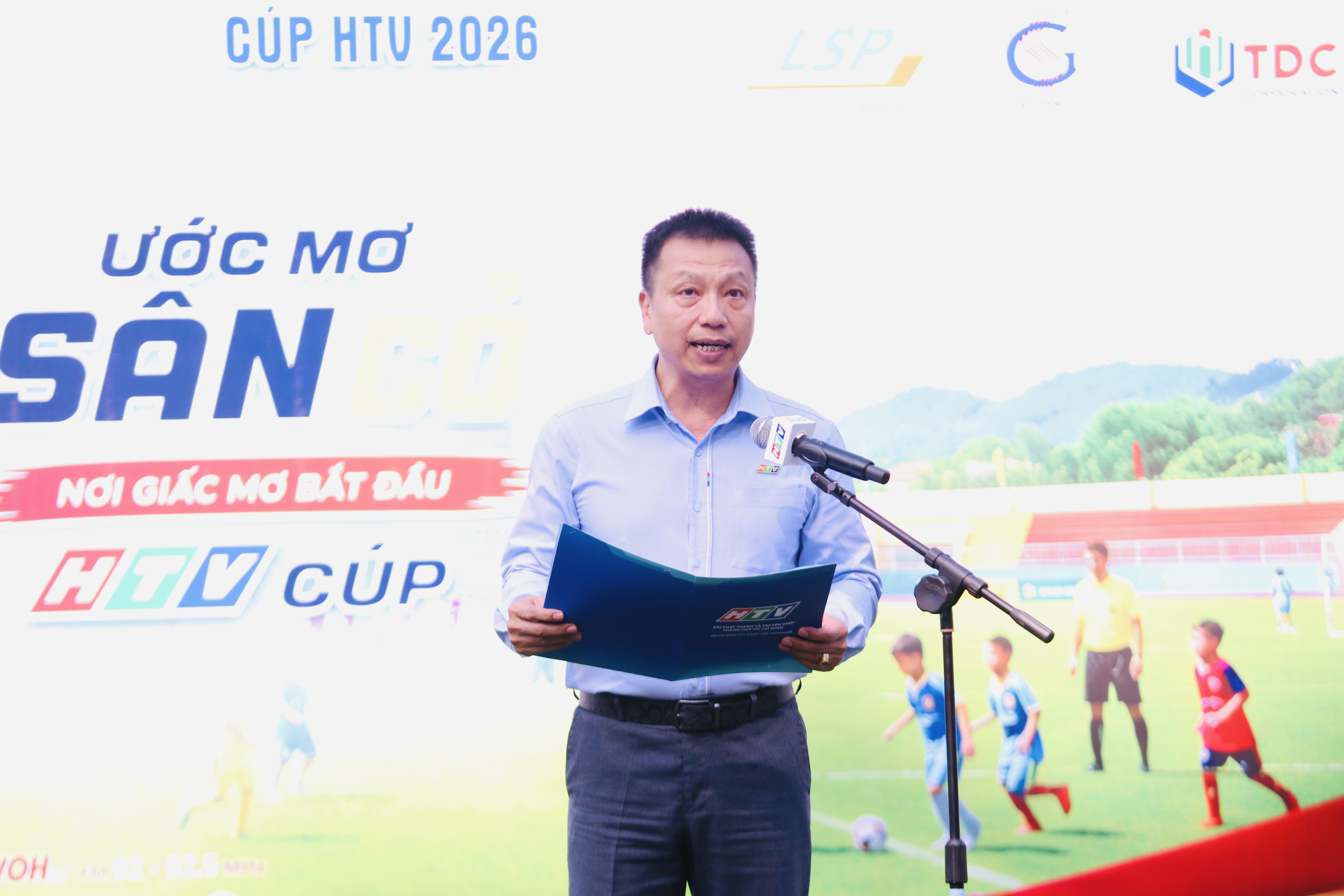 &Ocirc;ng Th&aacute;i H&agrave; Chung, Ph&oacute; Tổng Gi&aacute;m đốc Đ&agrave;i Ph&aacute;t thanh v&agrave; Truyền h&igrave;nh TP. Hồ Ch&iacute; Minh ph&aacute;t biểu khai mạc giải đấu.