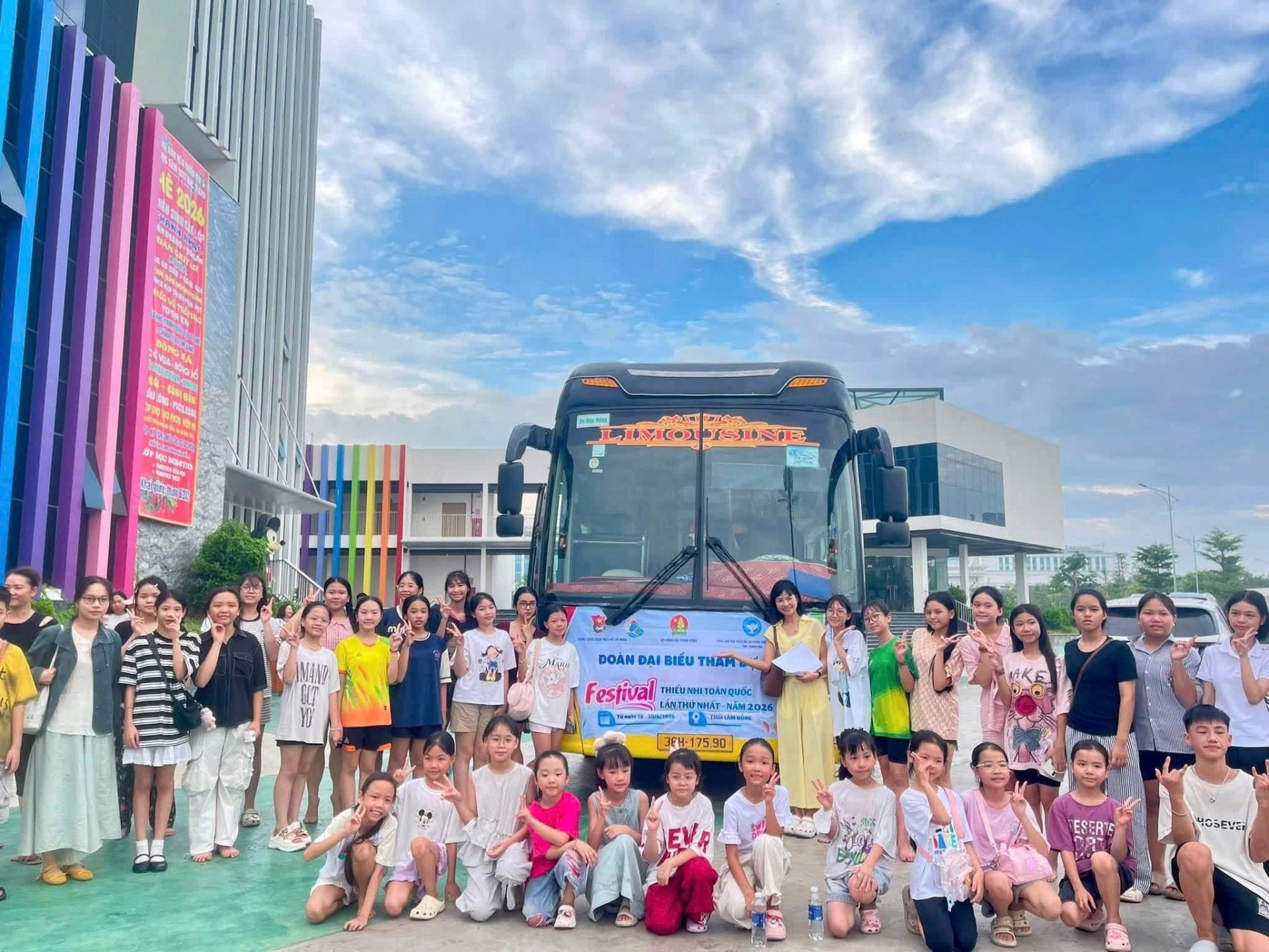 Lần đầu ti&ecirc;n, một ng&agrave;y hội quy m&ocirc; to&agrave;n quốc d&agrave;nh ri&ecirc;ng cho thiếu nhi sẽ được tổ chức với nhiều hoạt động đặc sắc, hứa hẹn trở th&agrave;nh s&acirc;n chơi lớn, nơi hội tụ t&agrave;i năng, tr&iacute; tuệ v&agrave; kh&aacute;t vọng của đội vi&ecirc;n, thiếu nhi tr&ecirc;n khắp mọi miền đất nước.