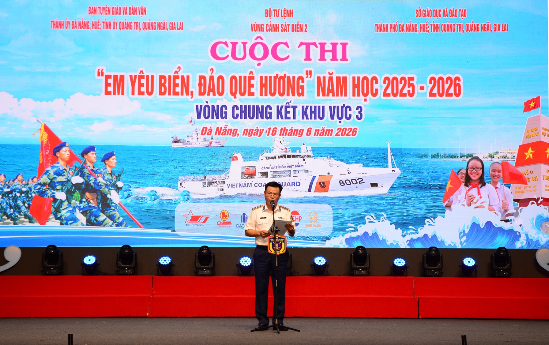 Đại t&aacute; L&ecirc; Huy, B&iacute; thư Đảng ủy, Ch&iacute;nh ủy Bộ Tư lệnh V&ugrave;ng Cảnh s&aacute;t biển 2, Trưởng Ban Tổ chức ph&aacute;t biểu khai mạc cuộc thi.