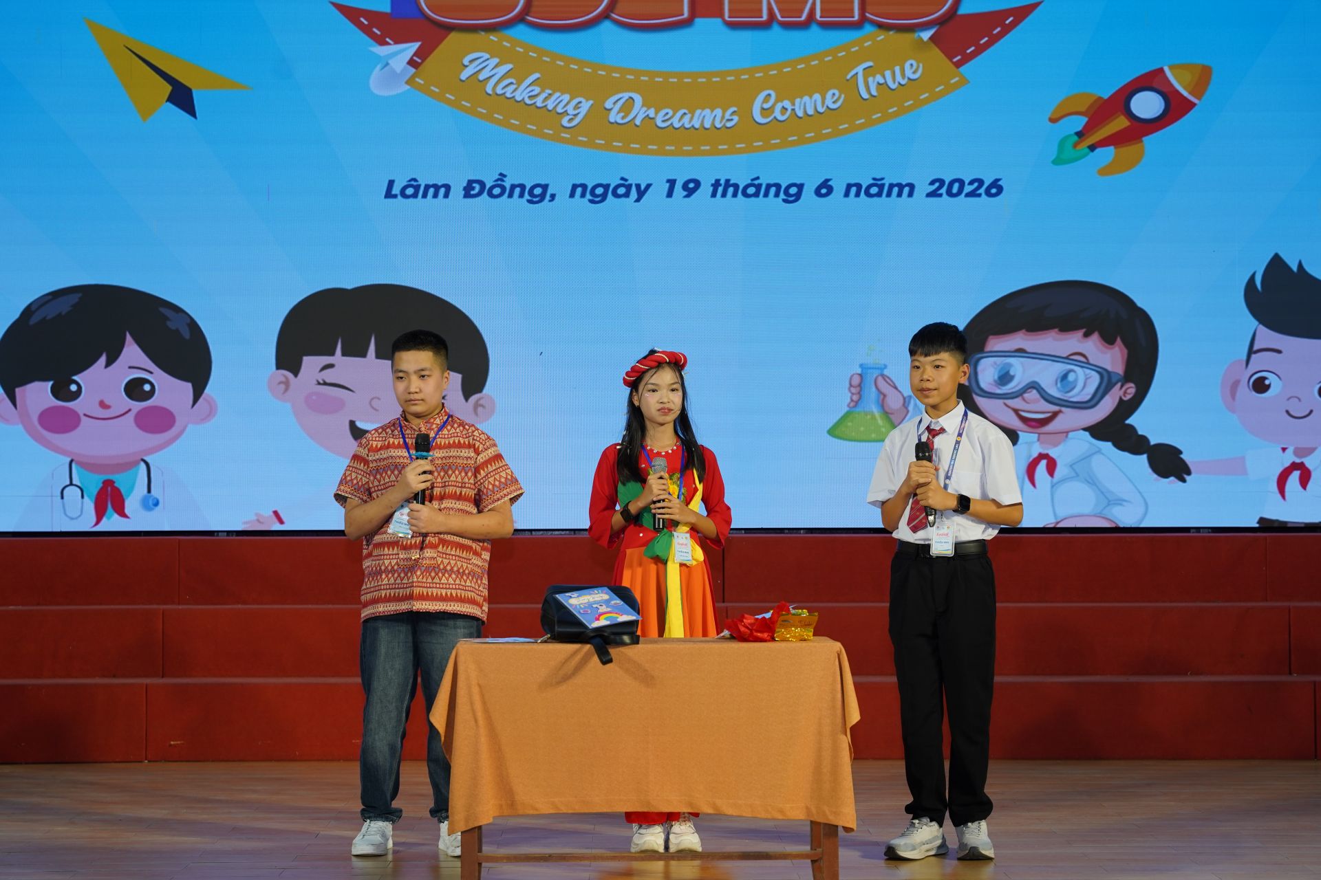 C&aacute;c th&iacute; sinh tranh t&agrave;i tại chung kết 