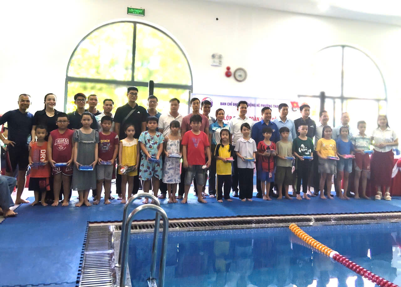 UBND phường Thanh Kh&ecirc; tri&ecirc;̉n khai dạy bơi mi&ecirc;̃n phí cho trẻ em có hoàn cảnh khó khăn.