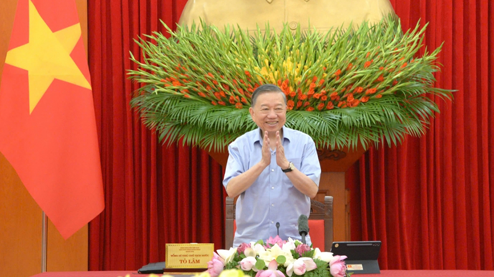 Tổng B&iacute; thư, Chủ tịch nước T&ocirc; L&acirc;m ph&aacute;t biểu chỉ đạo tại buổi l&agrave;m việc với ng&agrave;nh Gi&aacute;o dục v&agrave; Đ&agrave;o tạo c&ugrave;ng c&aacute;c cơ quan li&ecirc;n quan về c&ocirc;ng t&aacute;c chuẩn bị năm học mới 2026 - 2027 v&agrave; kết quả triển khai thực hiện Nghị quyết số 71-NQ/TW, ng&agrave;y 22/8/2025 của Bộ Ch&iacute;nh trị về đột ph&aacute; ph&aacute;t triển gi&aacute;o dục v&agrave; đ&agrave;o tạo, s&aacute;ng 15/6/2026.