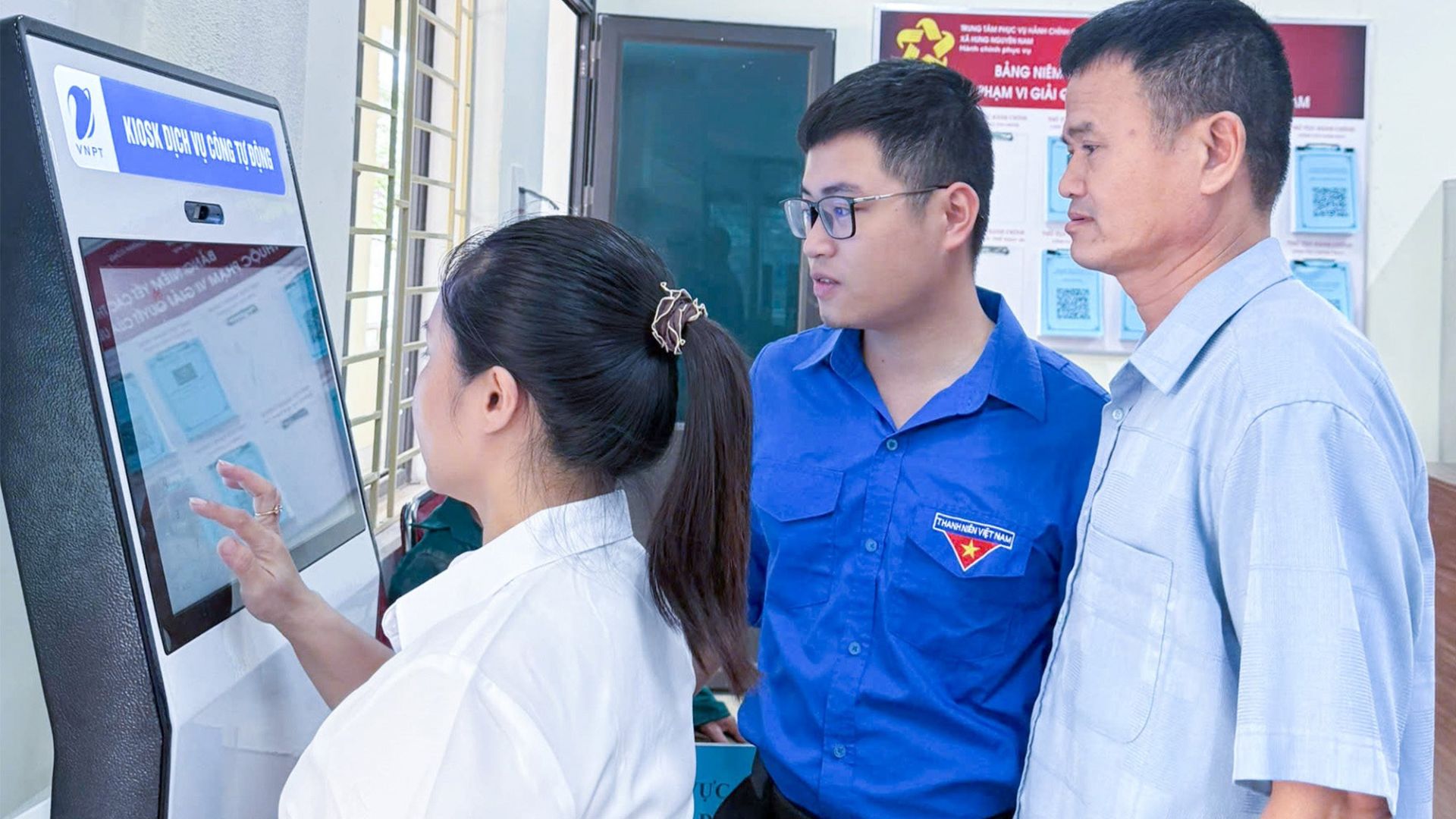 Đẩy mạnh ứng dụng c&ocirc;ng nghệ số trong phục vụ Nh&acirc;n d&acirc;n l&agrave; một trong những giải ph&aacute;p g&oacute;p phần n&acirc;ng cao hiệu quả nắm bắt, phản hồi v&agrave; tạo đồng thuận x&atilde; hội.