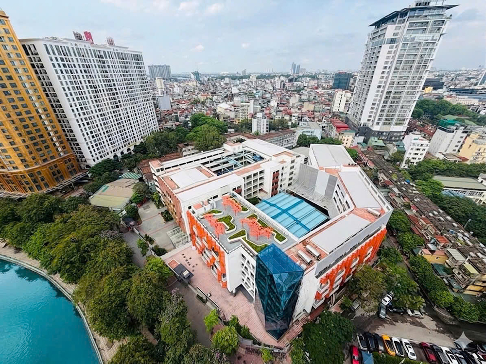Trường THCS Giảng V&otilde; 2 &ndash; cơ sở gi&aacute;o dục chất lượng cao với kh&ocirc;ng gian học tập th&ocirc;ng minh, cơ sở vật chất hiện đại, đồng bộ, đ&aacute;p ứng y&ecirc;u cầu đổi mới gi&aacute;o dục trong giai đoạn mới.