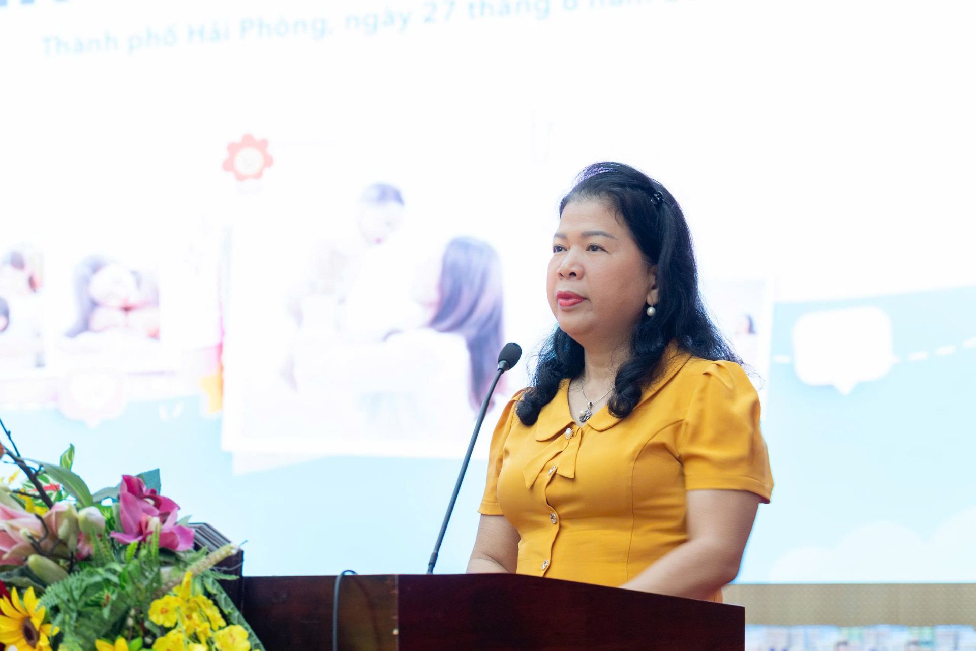 B&agrave; L&ecirc; Tuyết Mai ph&aacute;t biểu tại sự kiện.