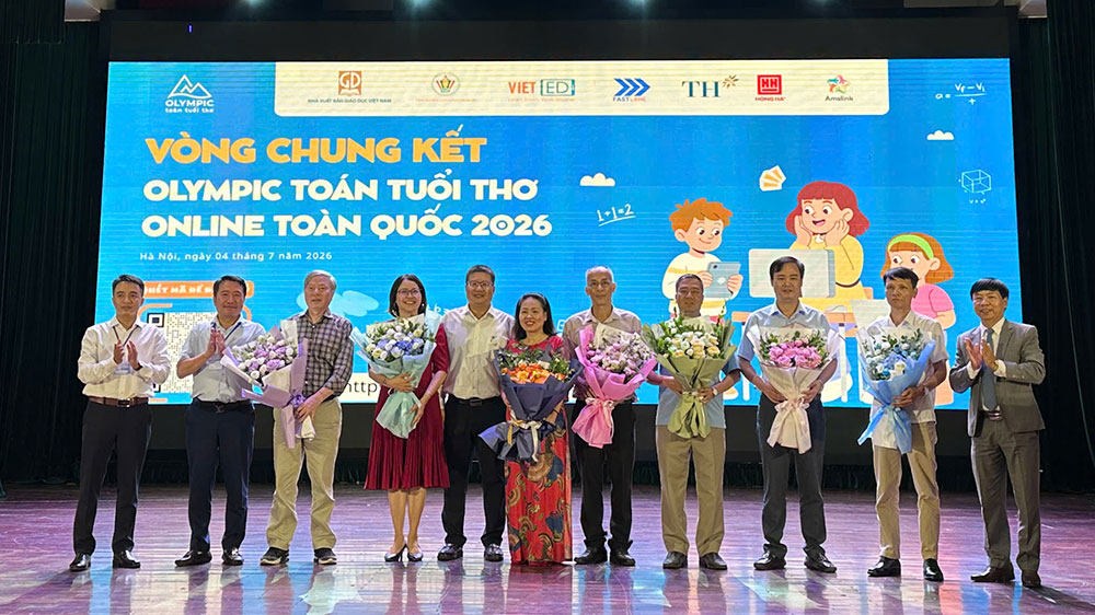 Đội ngũ chuy&ecirc;n gia gi&agrave;u kinh nghiệm đồng h&agrave;nh c&ugrave;ng cuộc thi.
