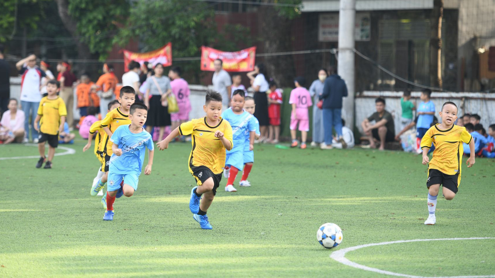 Mỗi học sinh tiểu học biết chơi một môn thể thao