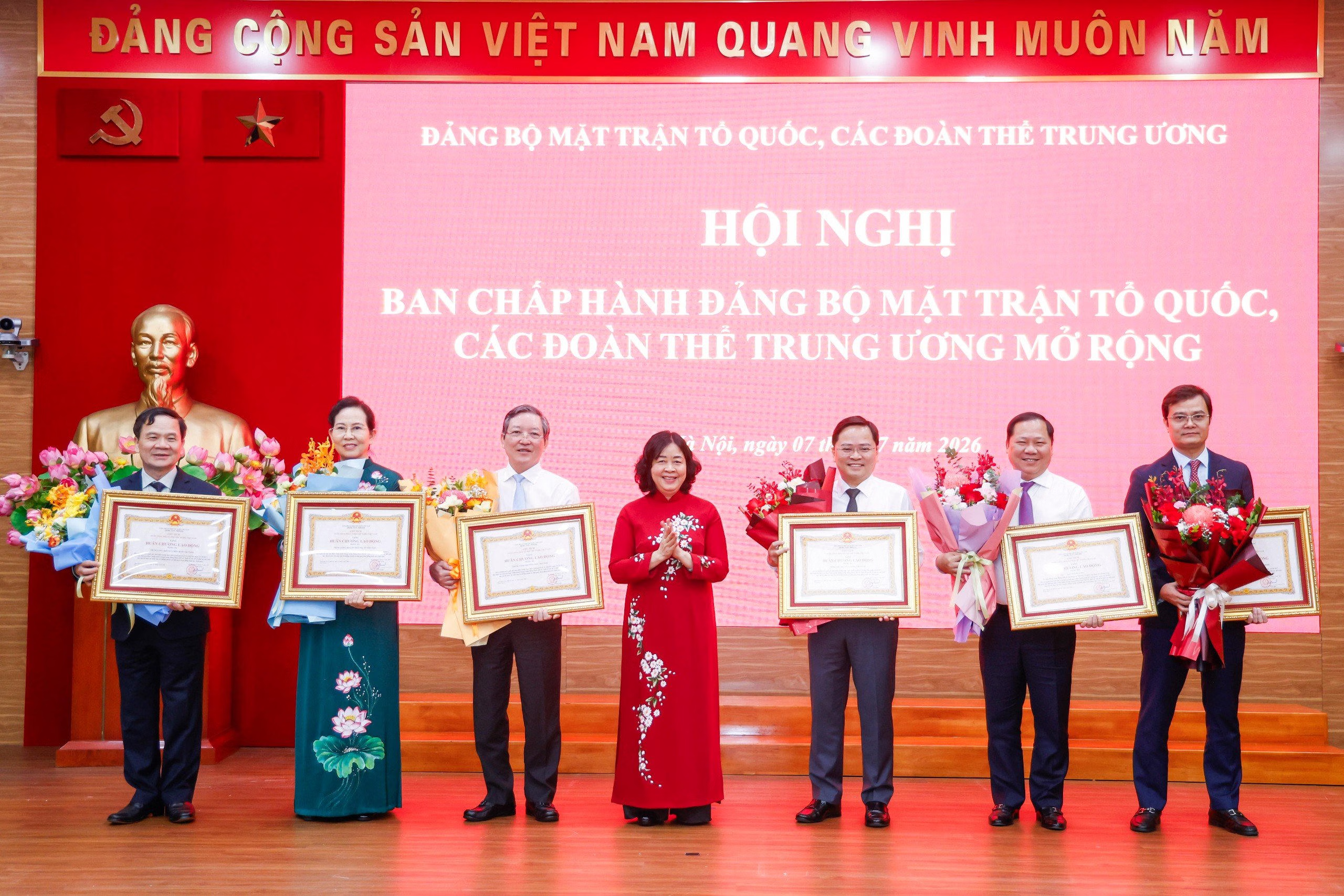 Trung ương Đoàn TNCS Hồ Chí Minh vinh dự nhận Huân chương Lao động hạng Ba