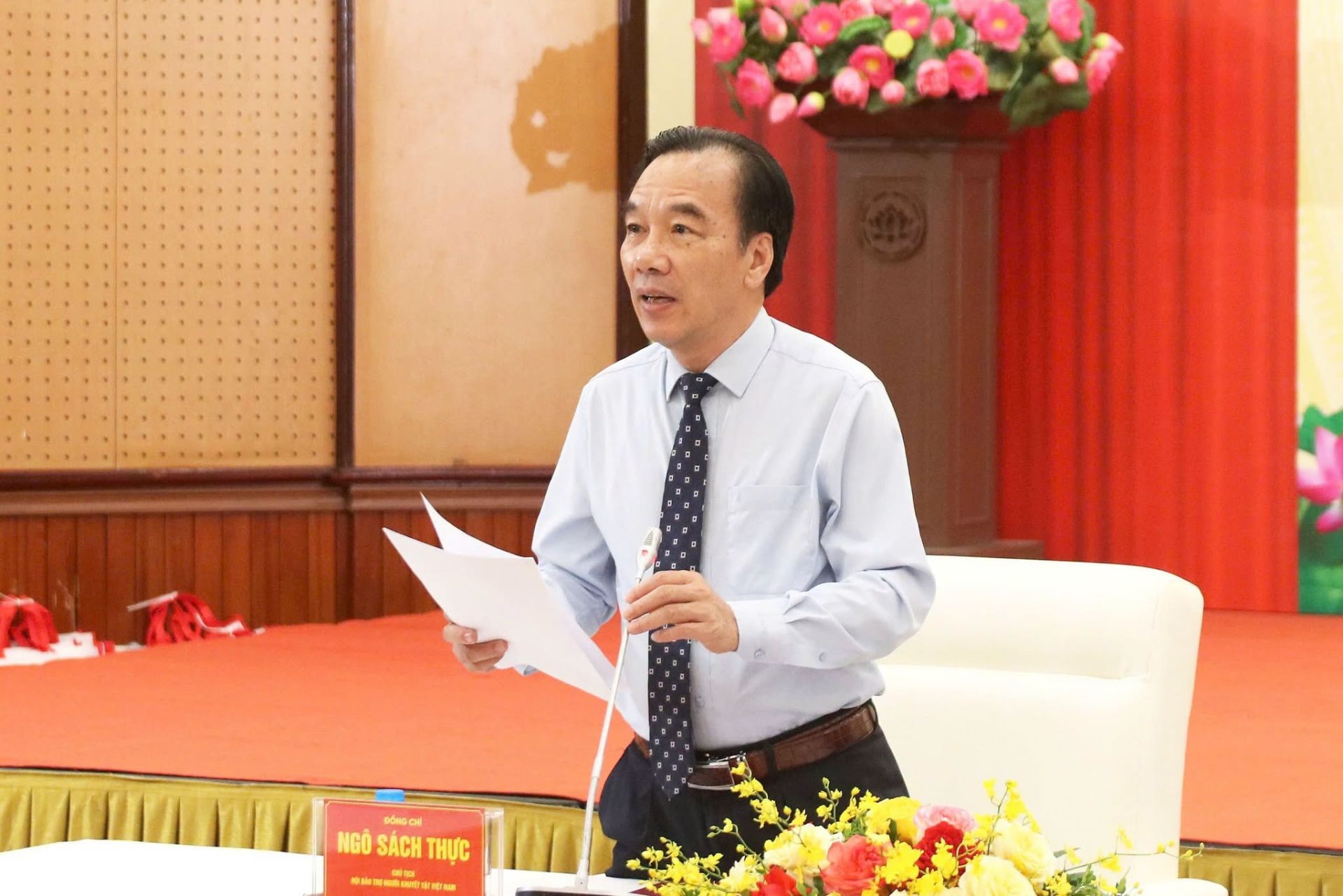 Bác Ng&ocirc; Sách Thực phát bi&ecirc;̉u tại chương trình.