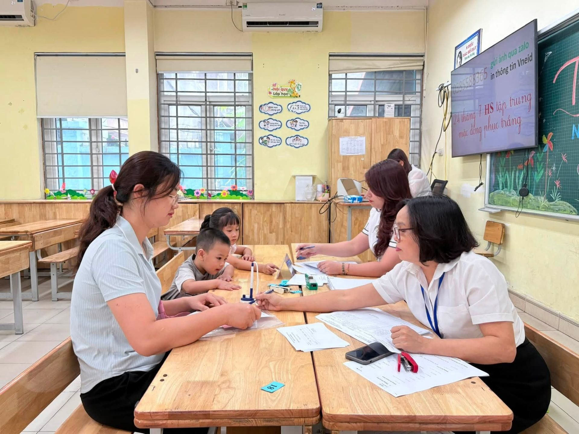 Trường Ti&ecirc;̉u học Đại Từ (phường Định C&ocirc;ng) tuy&ecirc;̉n sinh trực ti&ecirc;́p
