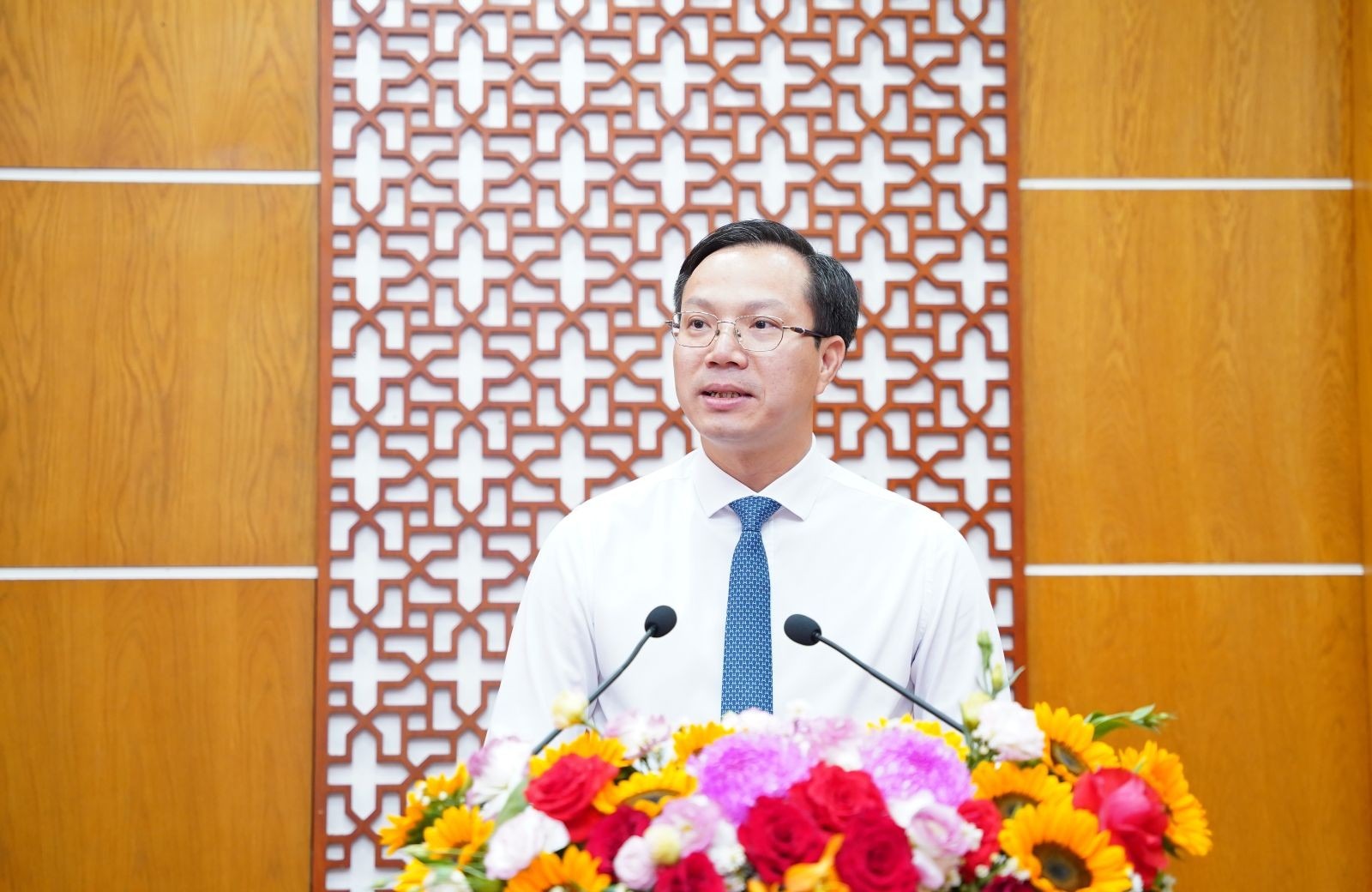 T&acirc;n Thứ trưởng GD&ĐT Đo&agrave;n Trung Ki&ecirc;n