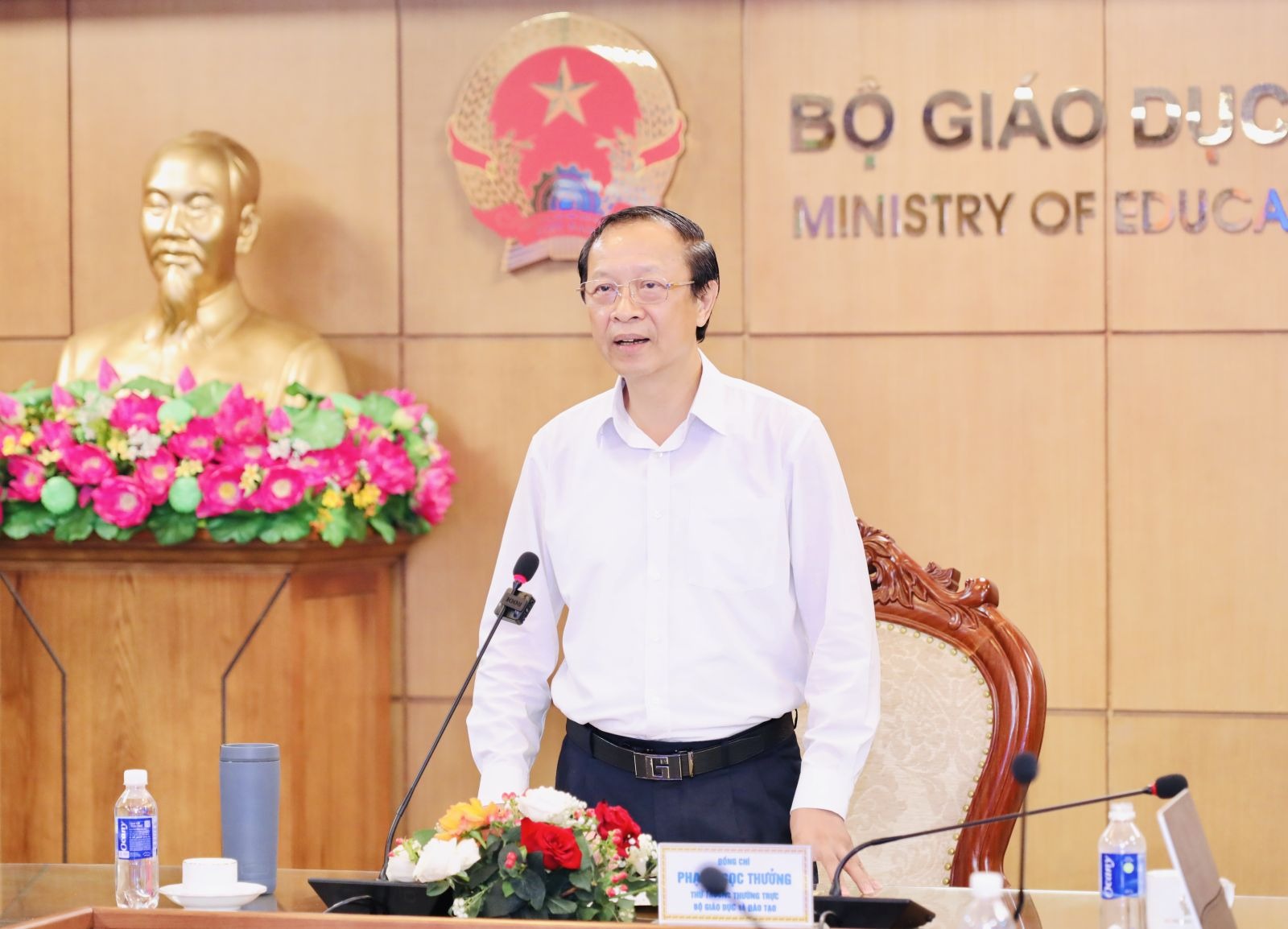 Thứ trưởng thường trực B&ocirc;̣ GD&ĐT Phạm Ngọc Thưởng phát bi&ecirc;̉u tại l&ecirc;̃ phát đ&ocirc;̣ng