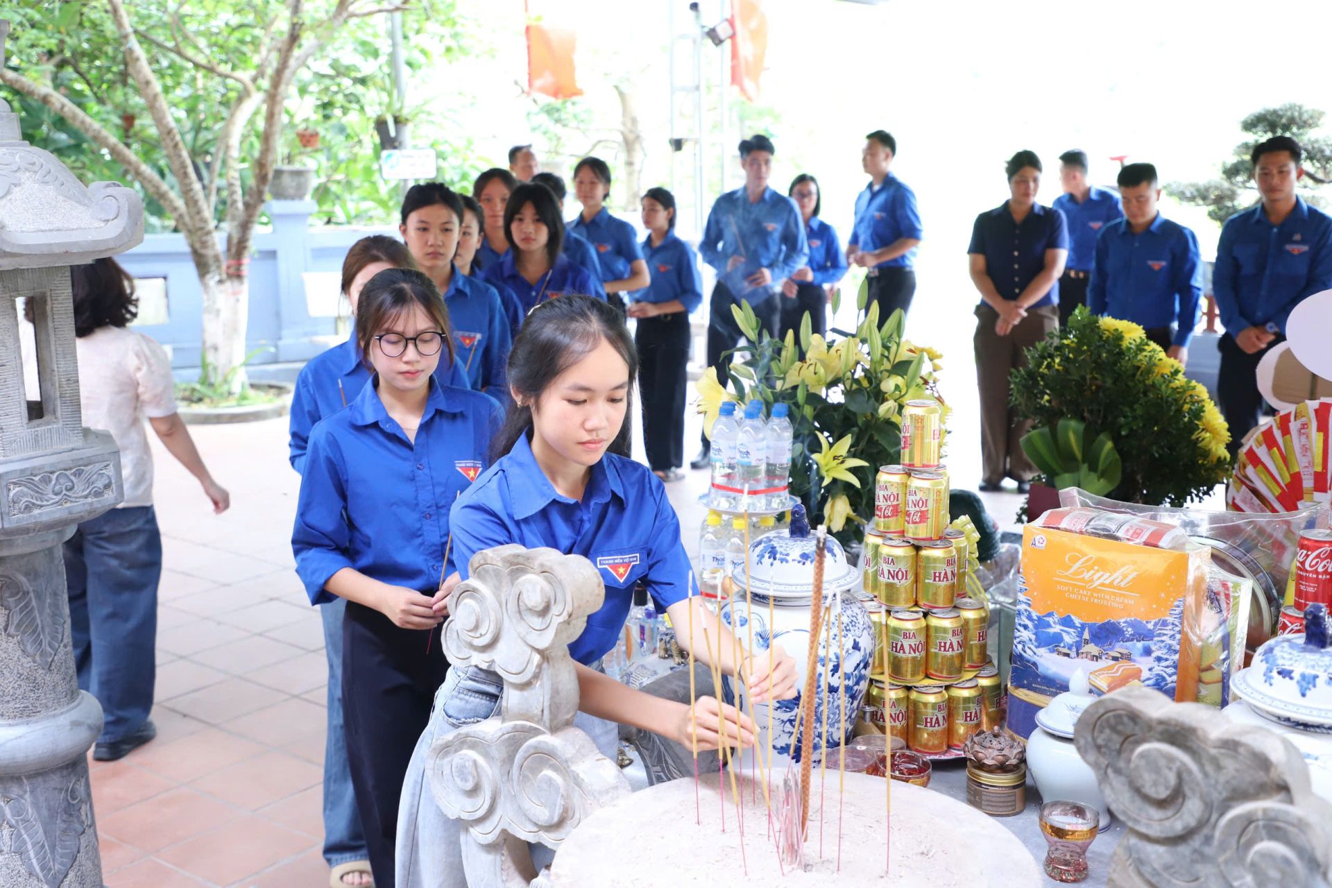 Đo&agrave;n c&ocirc;ng t&aacute;c Trung ương Đo&agrave;n
